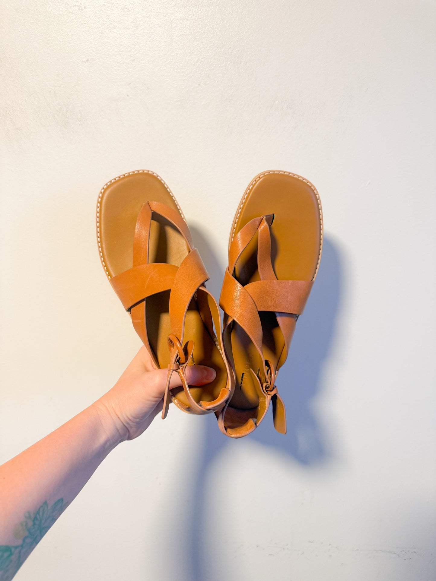 Vince Morris Strappy Leather Sandals (Size 9)