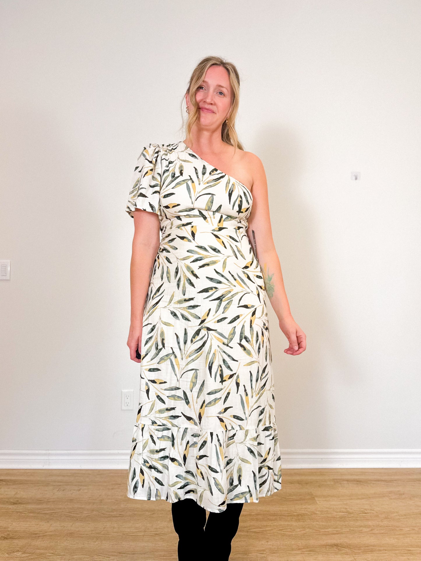Lulus "Truly Tropic Cream Leaf Print One-Shoulder Midi Dress" NWT (Size L)