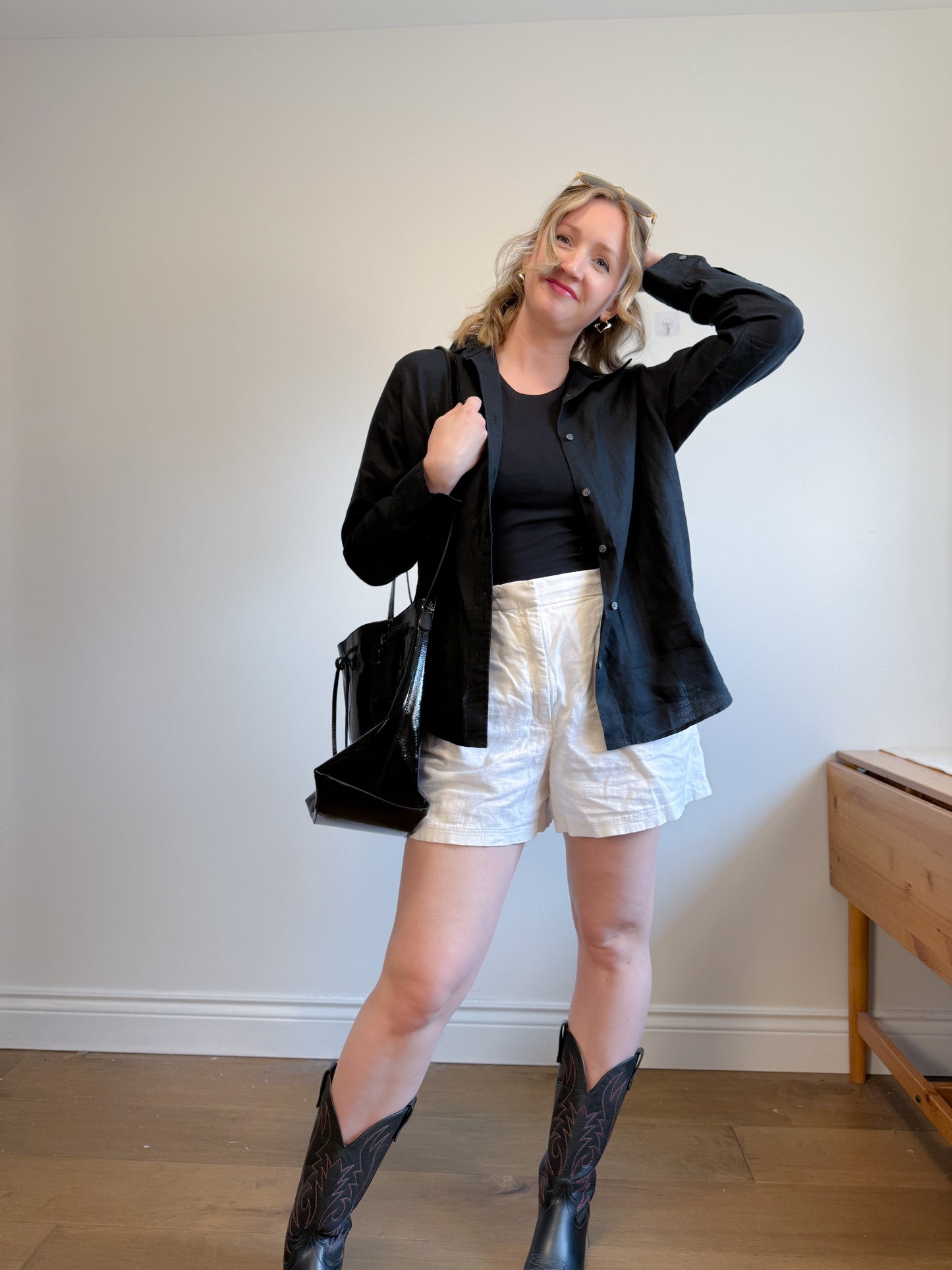 Hudson North Oversized Linen Blouse in Black (Size 1X)