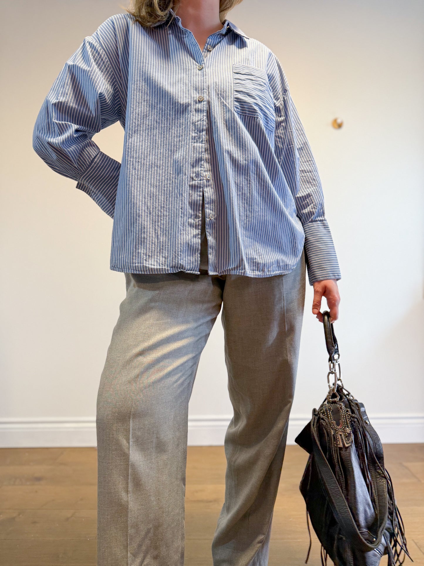 DKNY Cropped Blouse in Blue/White Stripe (Size L)