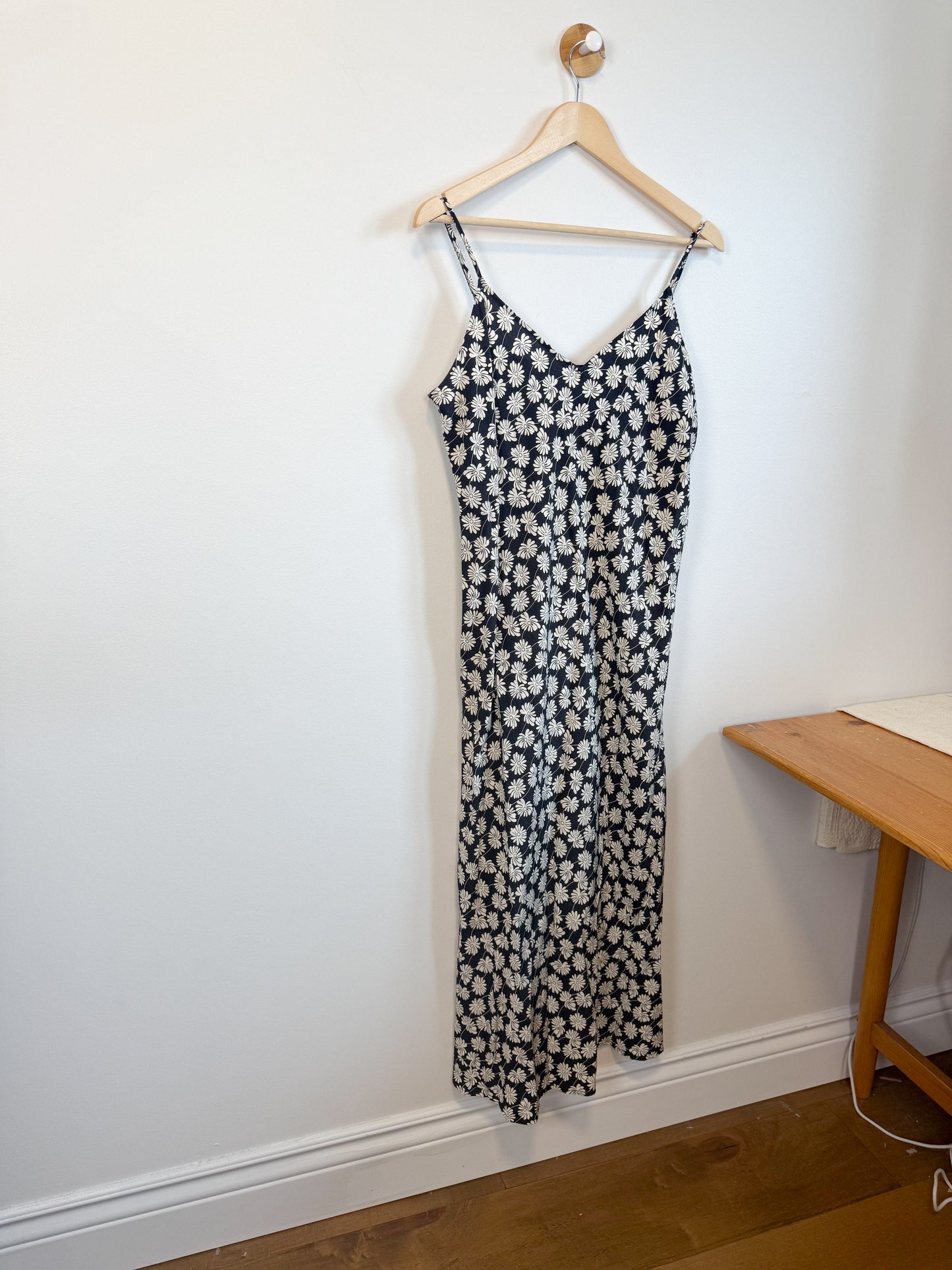 Gap Floral Midi Dress in Black/White (Size L)