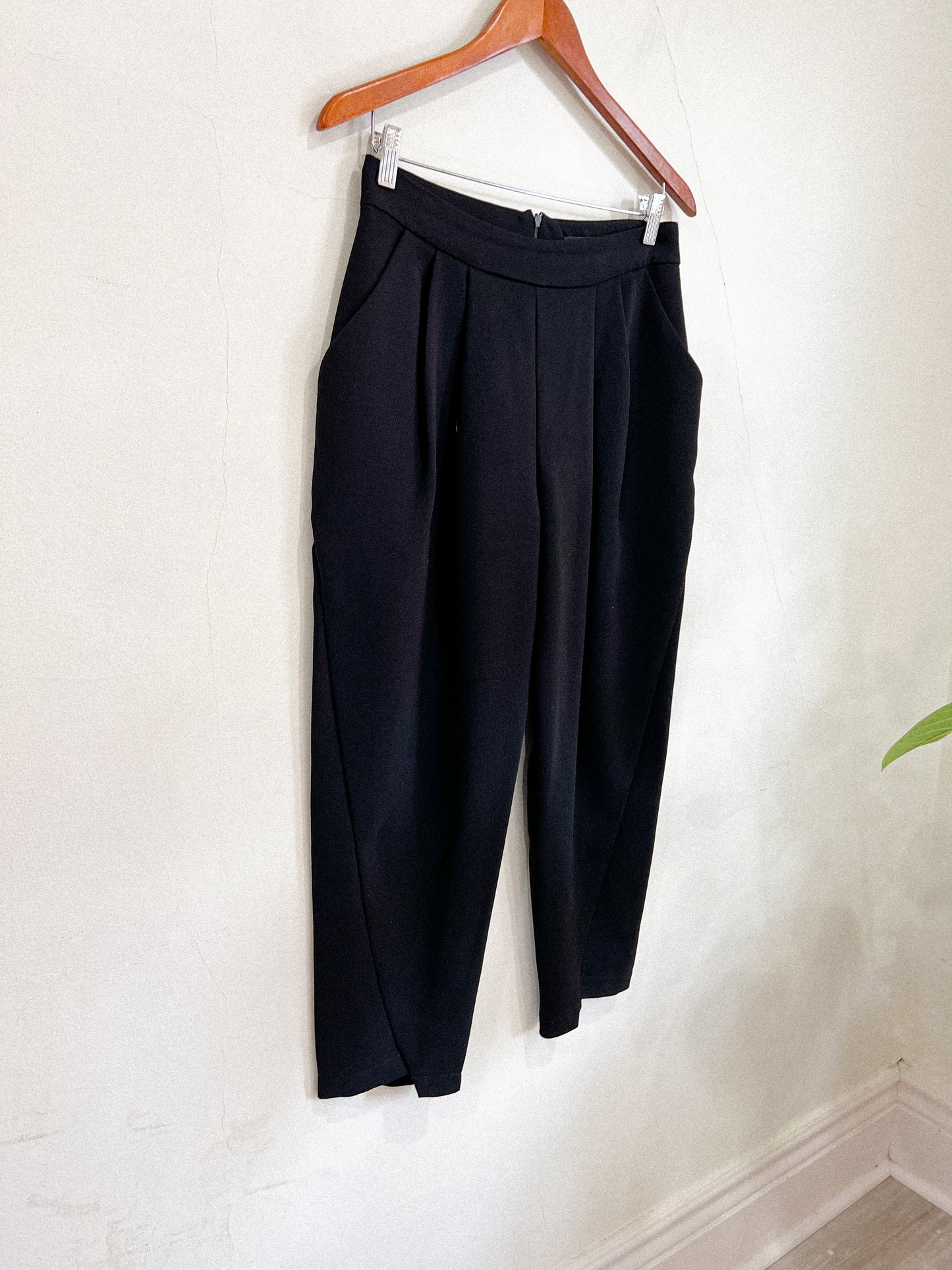 Valerie Dumaine Slow Fashion Cropped Trousers in Black (Size S)