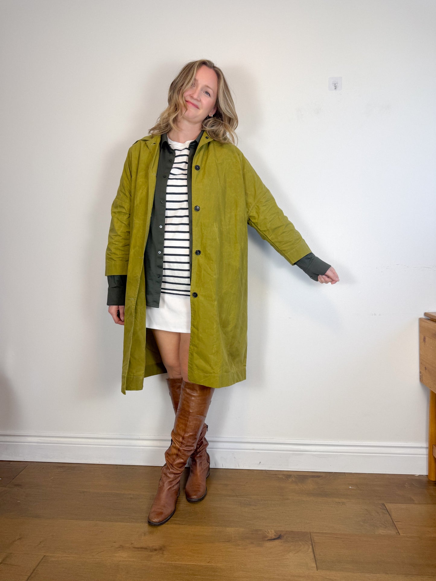 Cawley Studio Designer Canvas Trench Coat in Green (Size S-L)