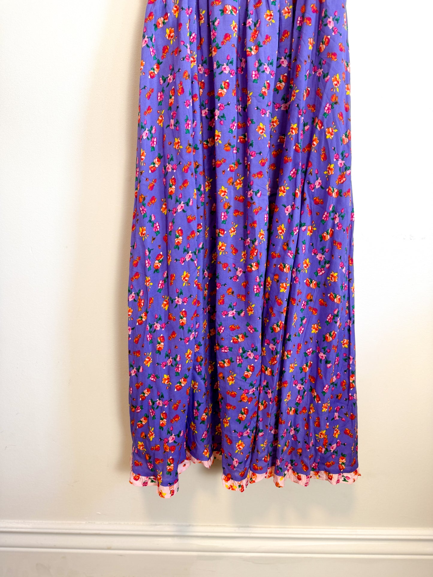 Betsey Johnson "Ditsy Rose Chalis Midi Dress in Veri Peri" NWT (Size M/L)