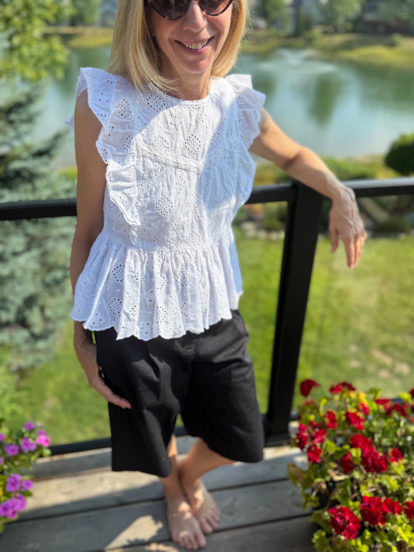 dRA Los Angeles White Eyelet Ruffled Blouse (Size S)
