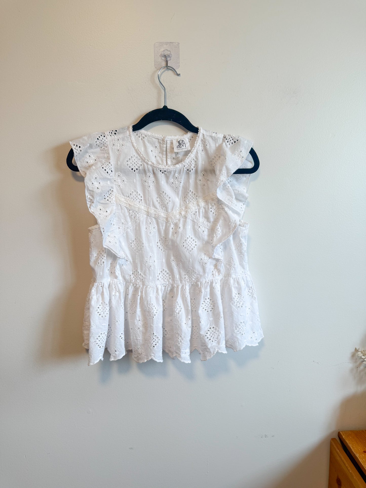 dRA Los Angeles White Eyelet Ruffled Blouse (Size S)