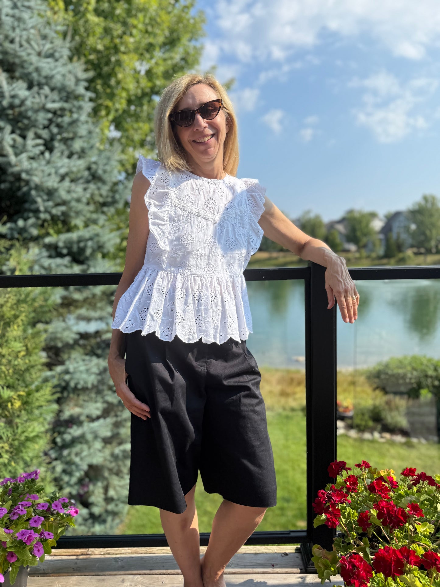 dRA Los Angeles White Eyelet Ruffled Blouse (Size S)
