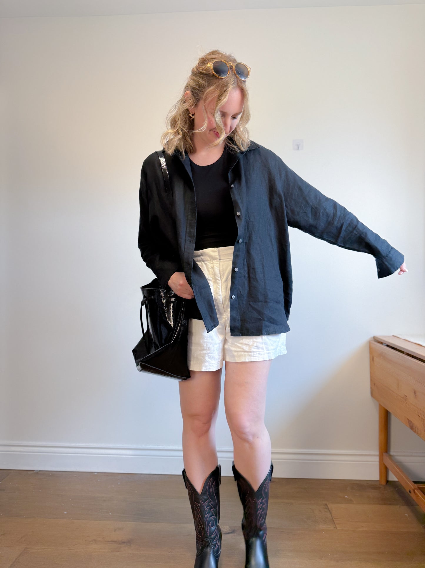Hudson North Oversized Linen Blouse in Black (Size 1X)