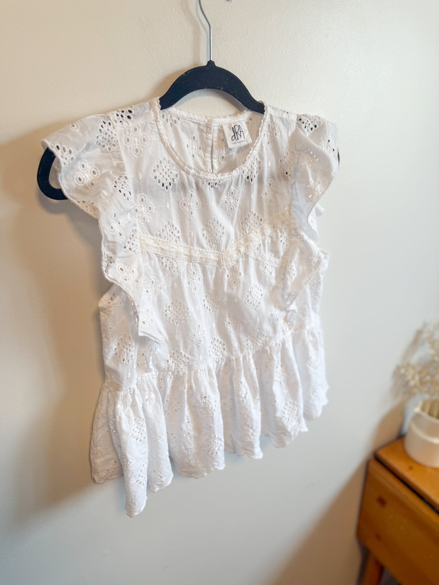 dRA Los Angeles White Eyelet Ruffled Blouse (Size S)