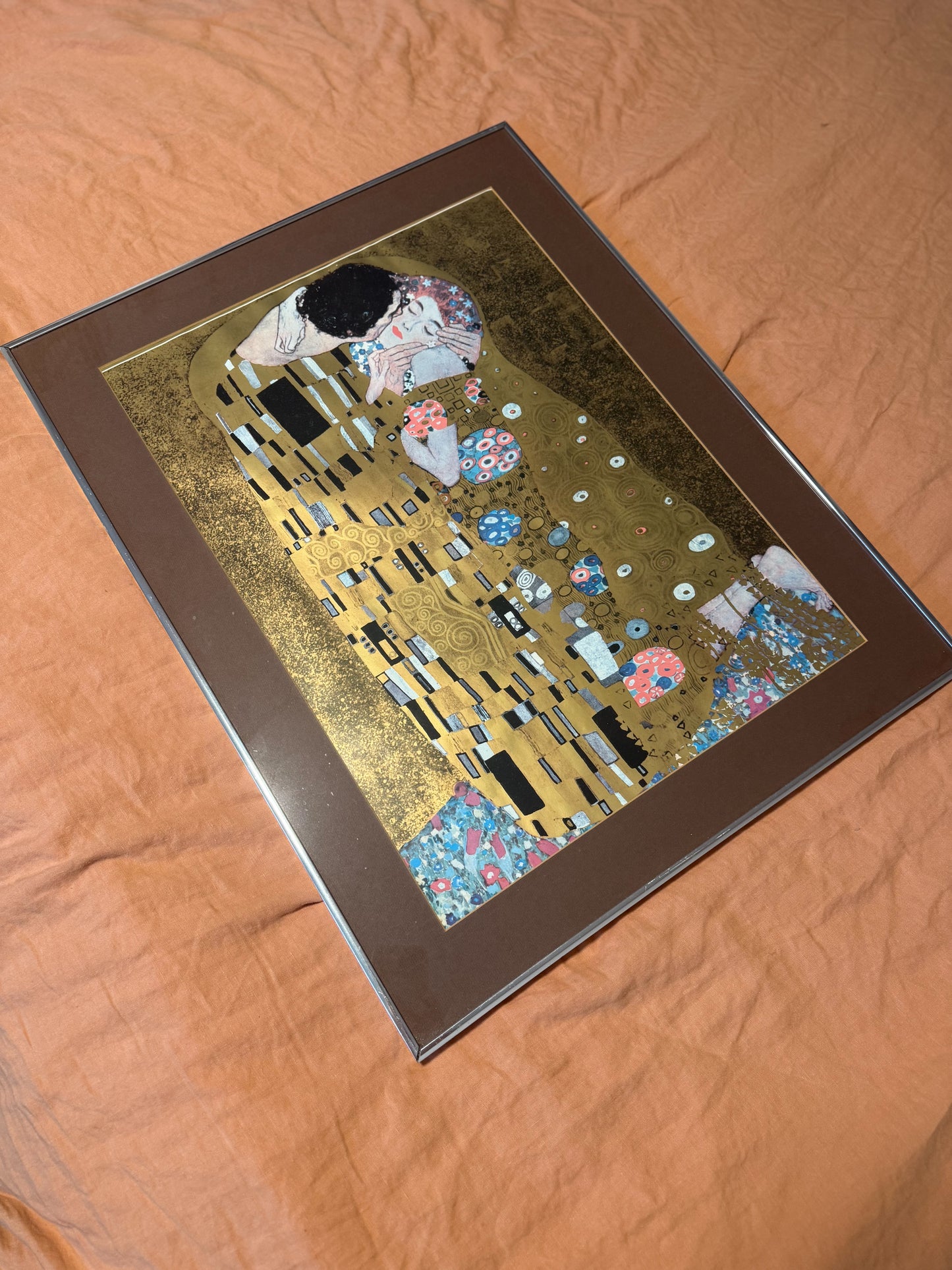 "The Kiss" Framed Print by Gustav Klimt (LOCAL DELIVERY OR PICK UP ONLY)