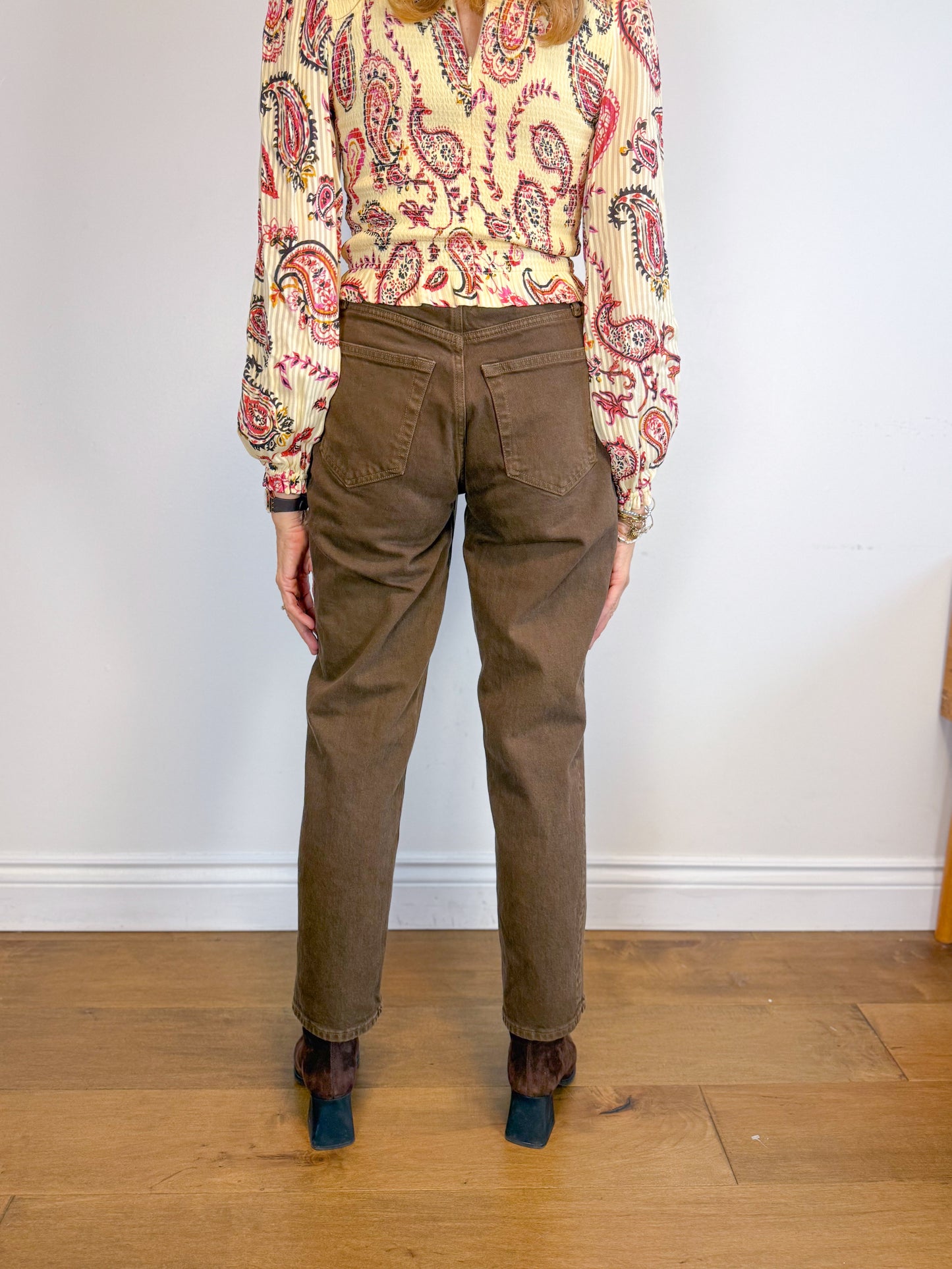 Abercrombie & Fitch "The 90s Straight Ultra High Rise Jeans in Brown" (Size 26)