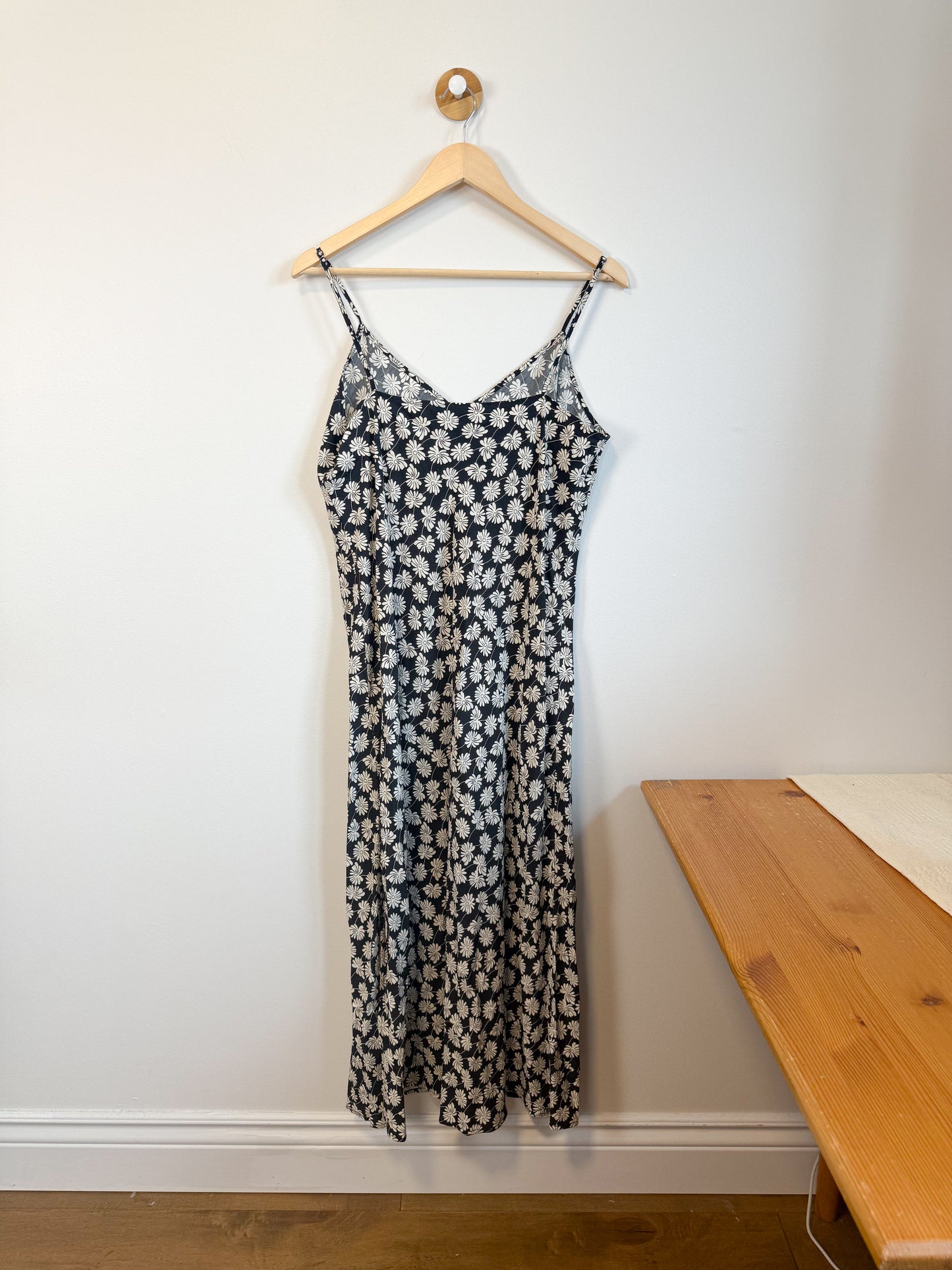 Gap Floral Midi Dress in Black/White (Size L)