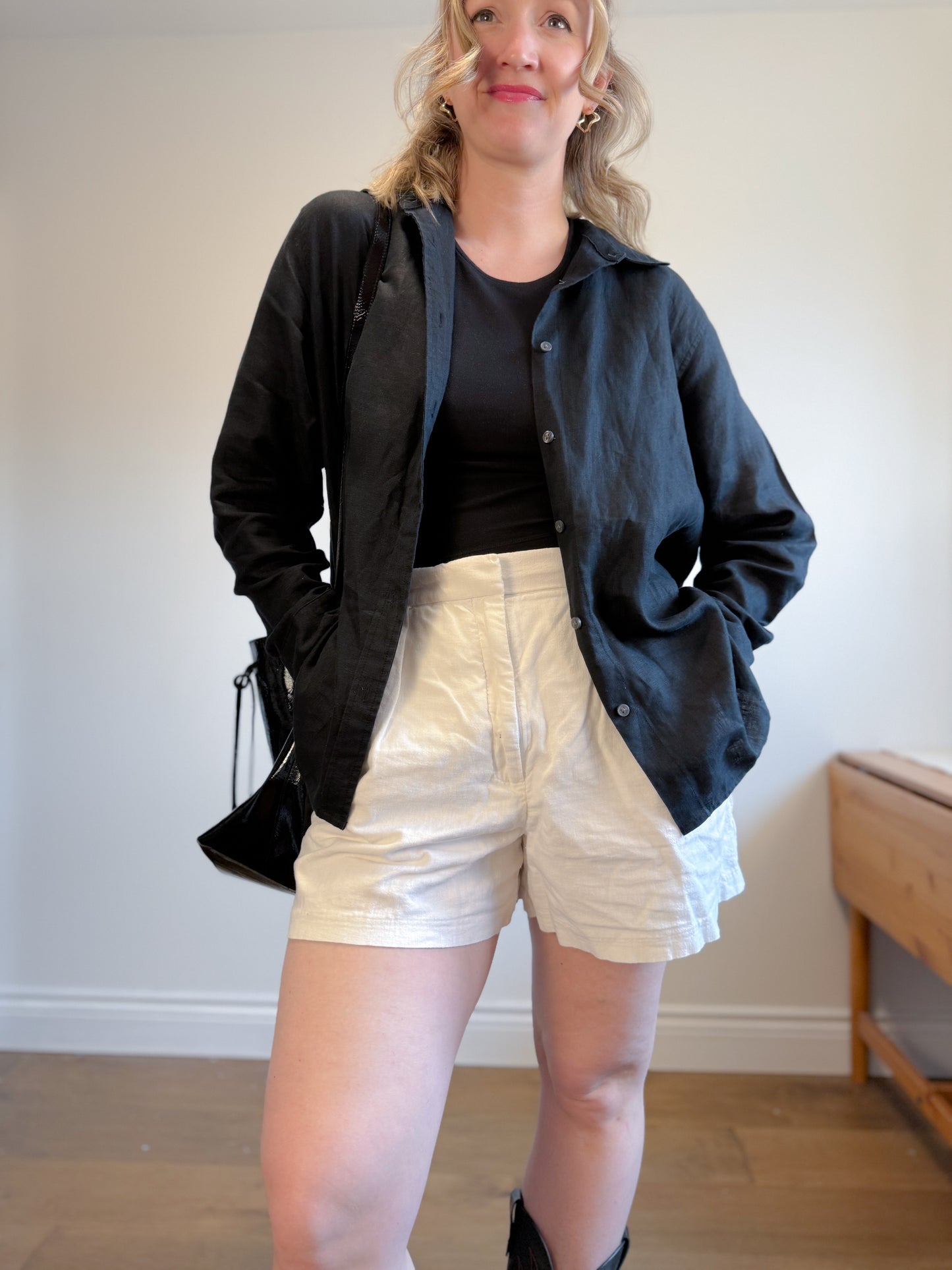 Hudson North Oversized Linen Blouse in Black (Size 1X)