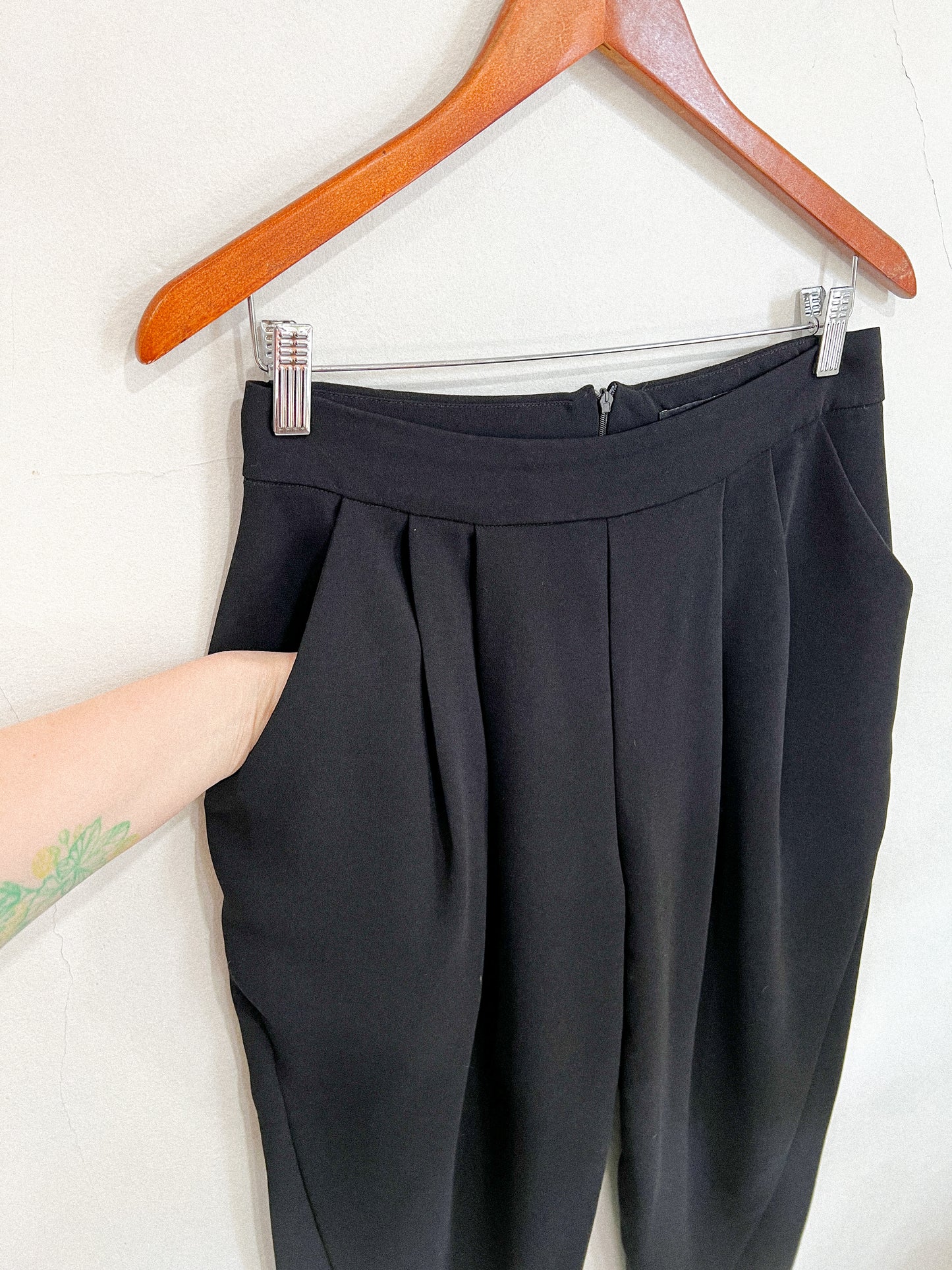 Valerie Dumaine Slow Fashion Cropped Trousers in Black (Size S)