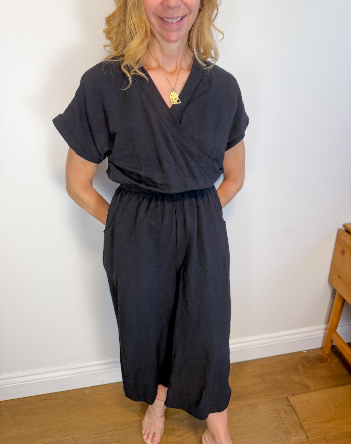 Melow Slow Fashion "Elka Jumpsuit in Black" (Size XS/S)