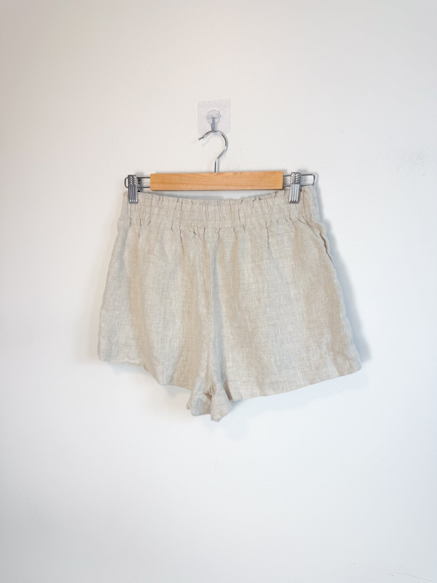 Reformation "Mila Linen Short in Oatmeal" (Size S/M)