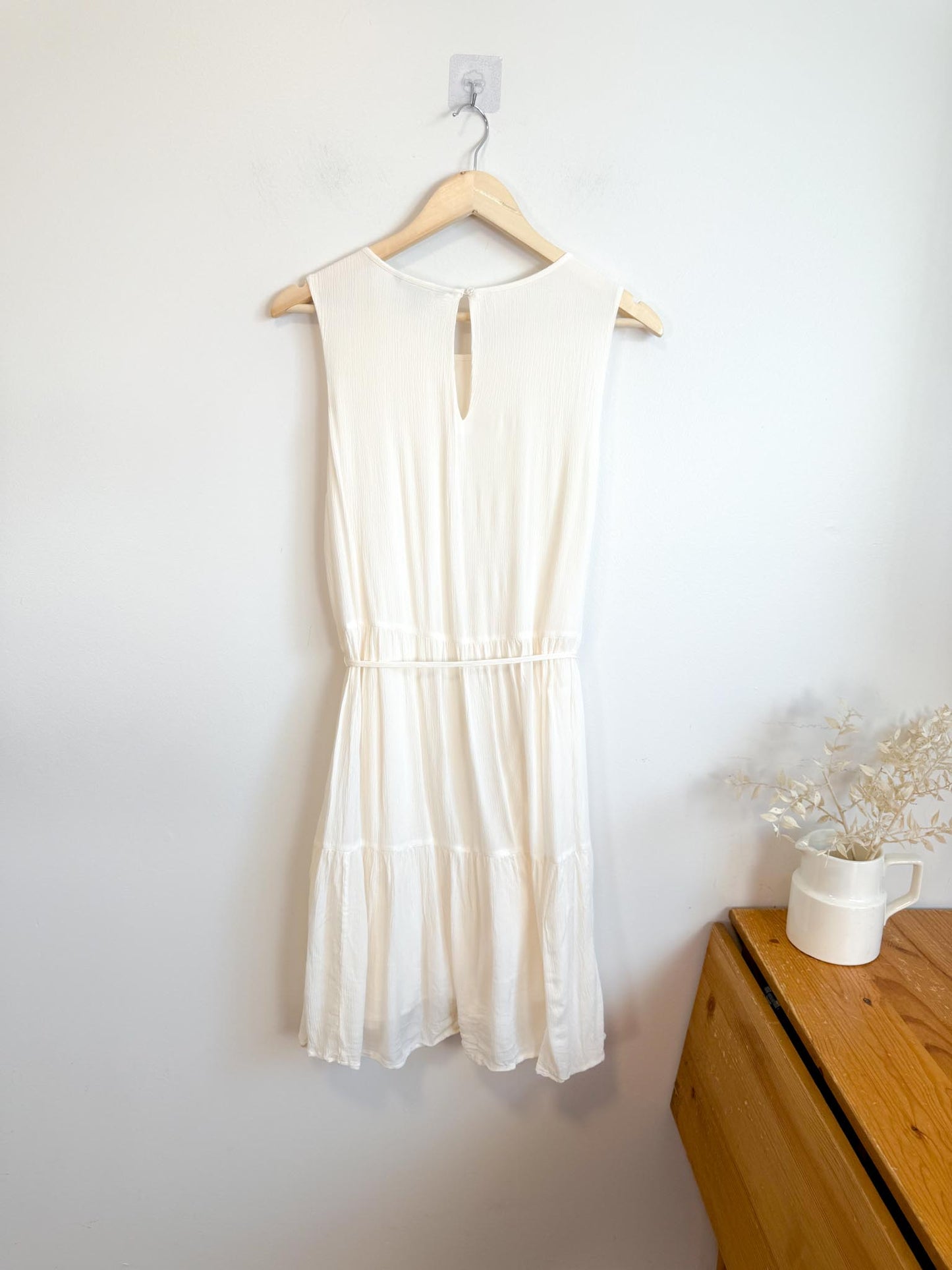 Banana Republic Tiered Mini Dress in White (Size L)