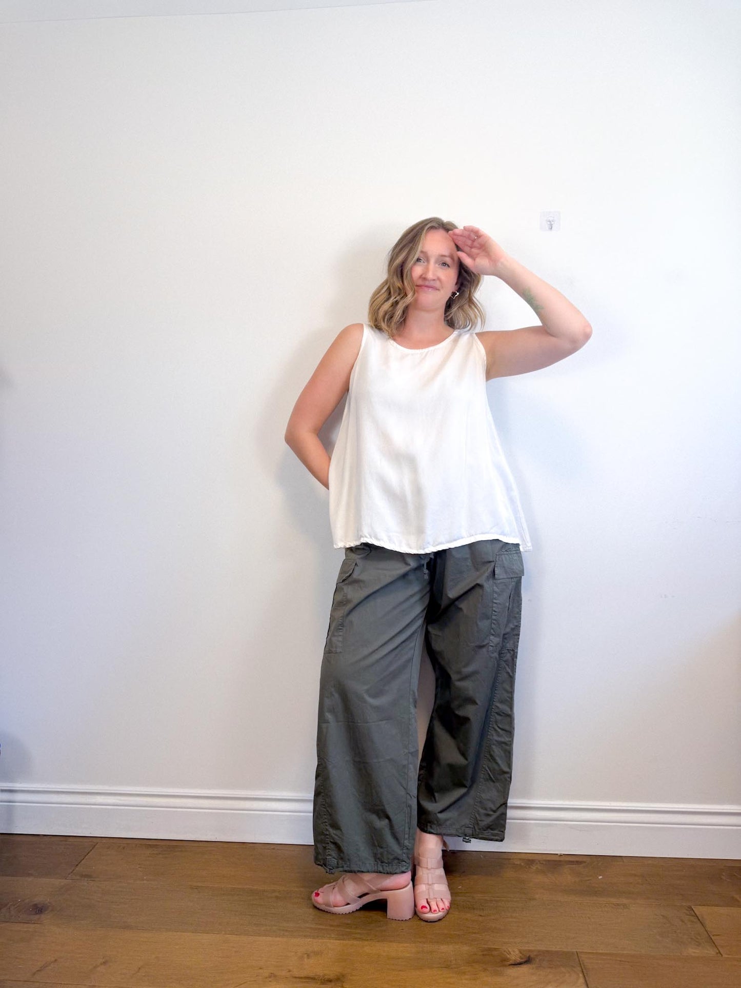 Good American "Parachute Pants in Fatigue" NWT (SIze XL)