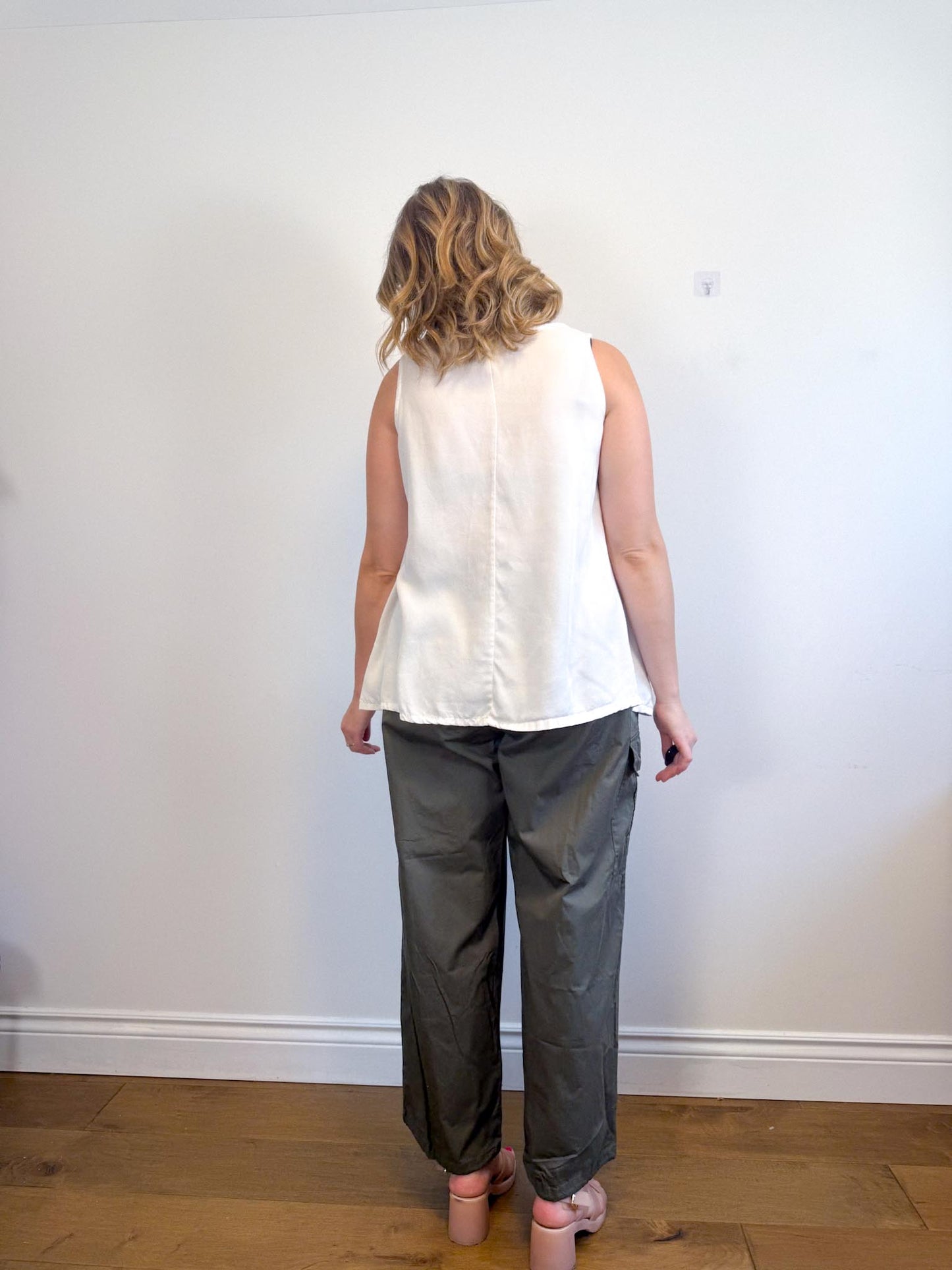 Brynn Walker Sleeveless Tencel Shirt in Off White (Size XS-M)