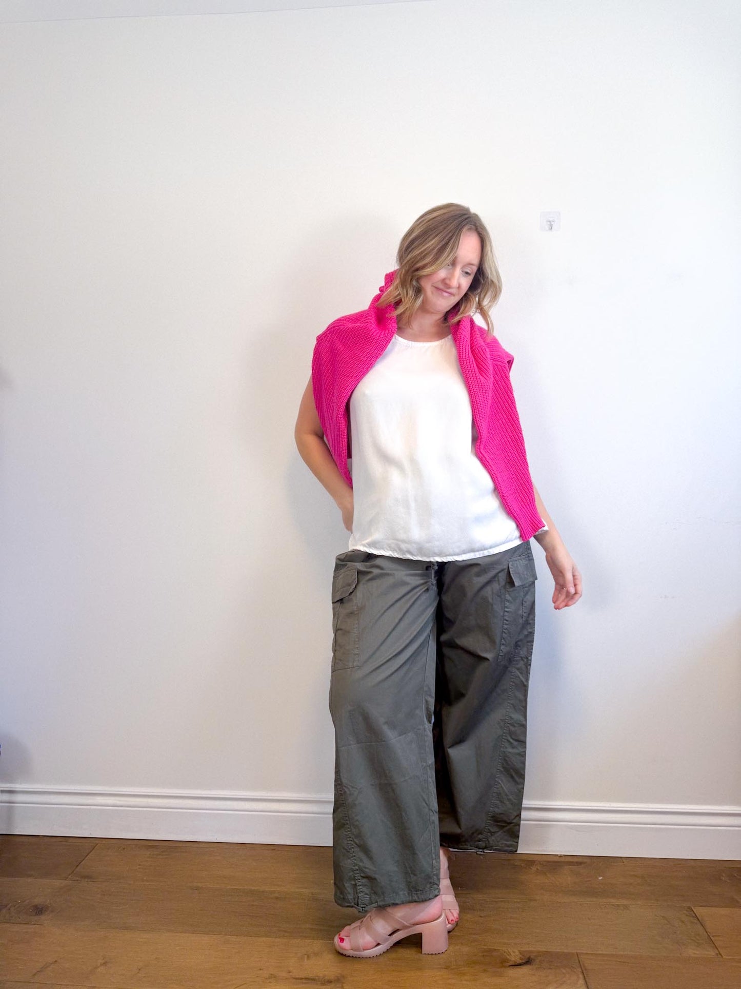 Good American "Parachute Pants in Fatigue" NWT (SIze XL)