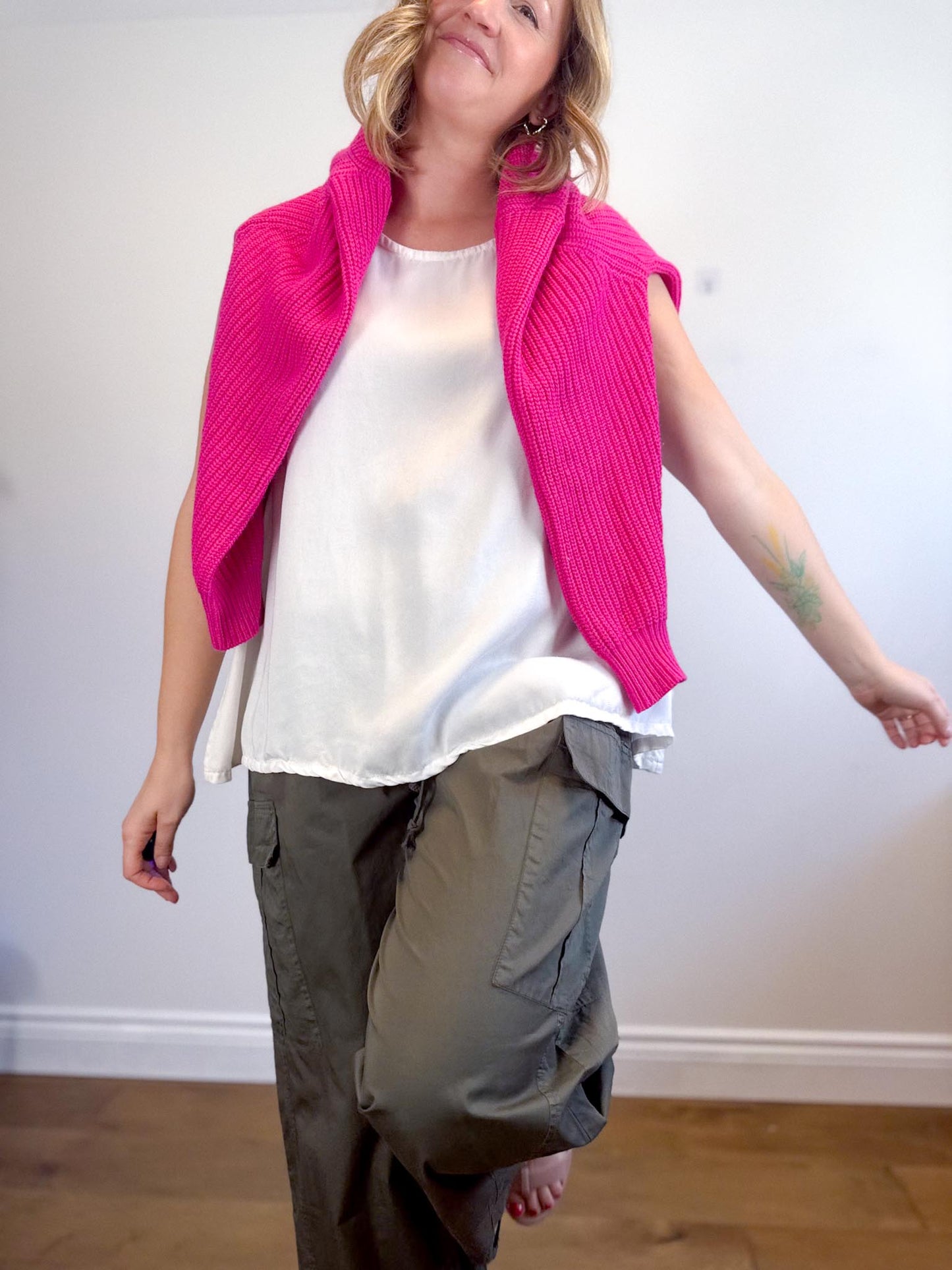 Brynn Walker Sleeveless Tencel Shirt in Off White (Size XS-M)