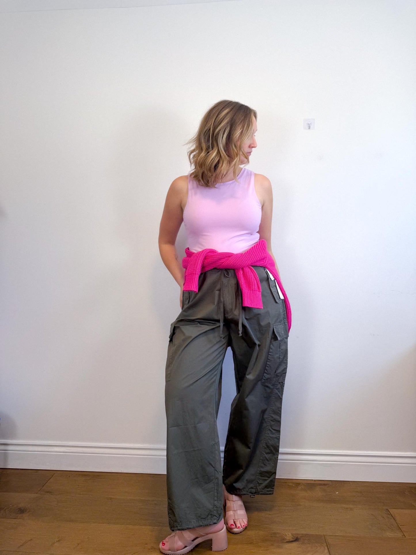 Good American "Parachute Pants in Fatigue" NWT (SIze XL)