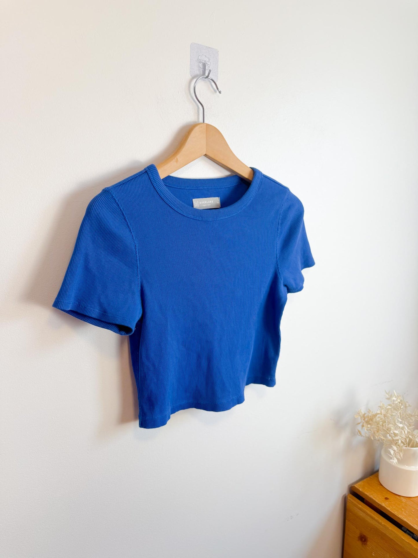 Everlane "The ’90s Rib Tee in Blue" (Size M)