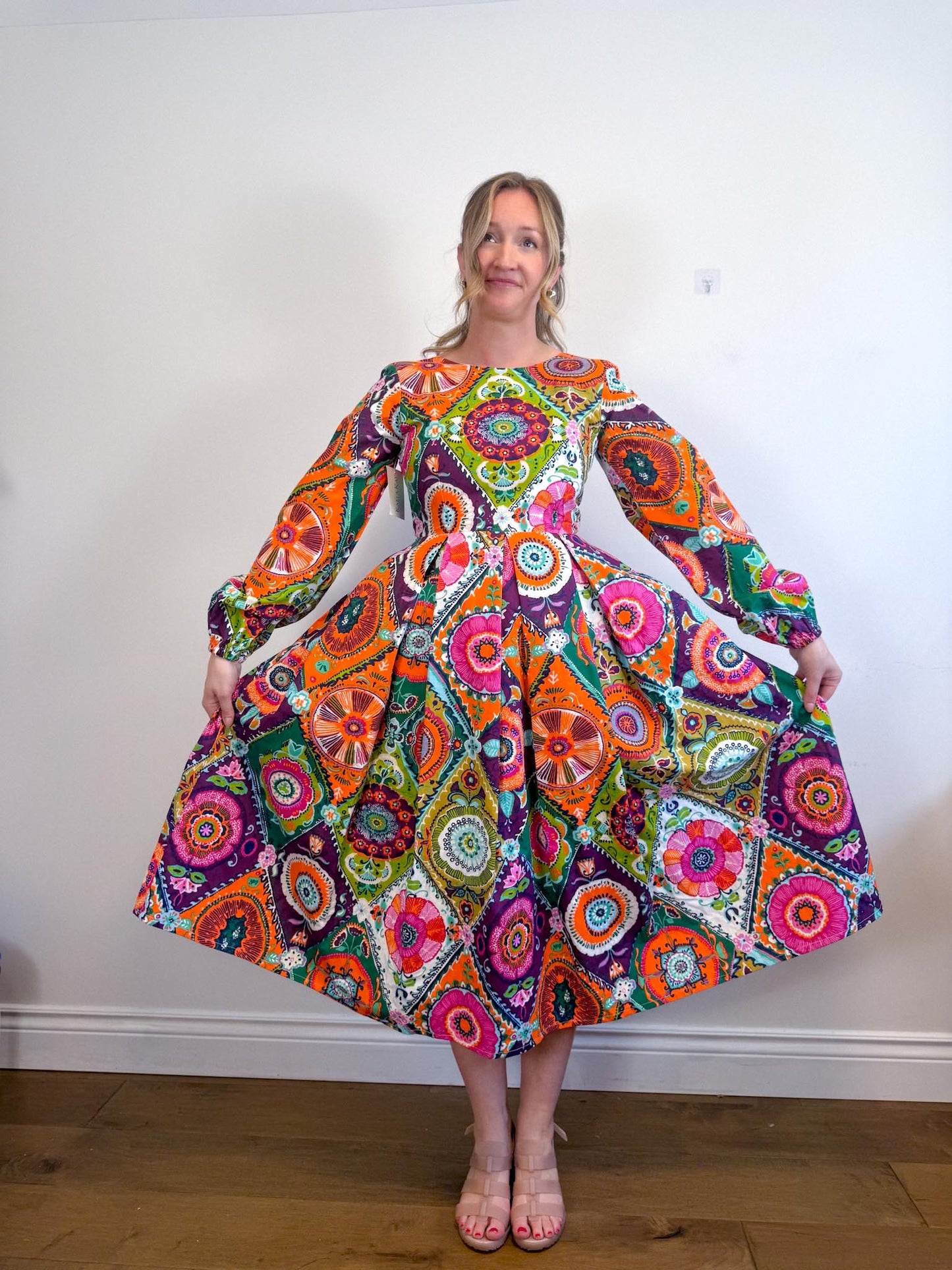 KAELA KAY Slow Fashion Long Sleeve Midi Dress NWT (Size M/L)