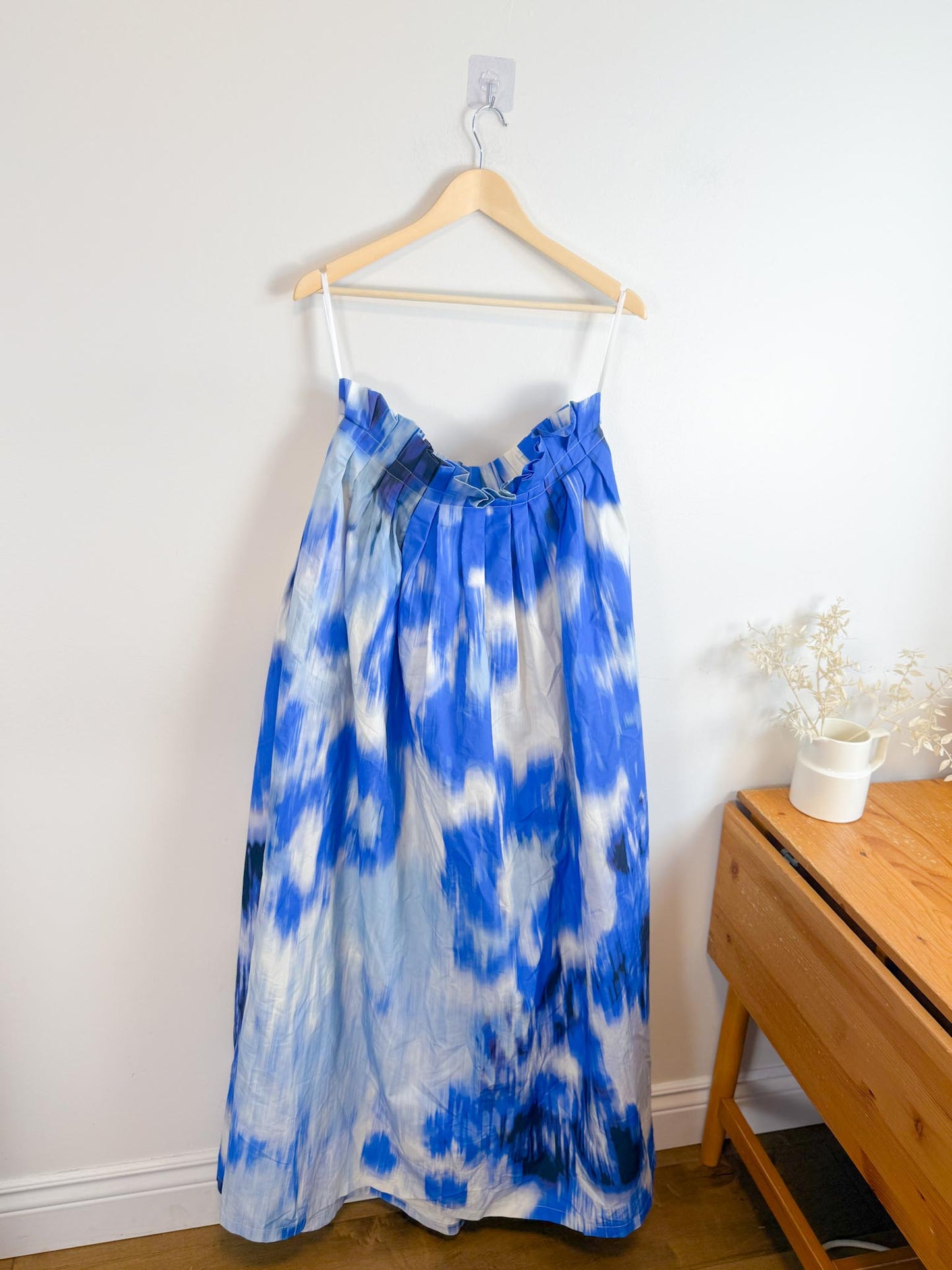 Carolina Herrera Designer "Maxi A-Line Women's Silk/Cotton Skirt in Blue/White Tie Dye" NWT (Size 12)