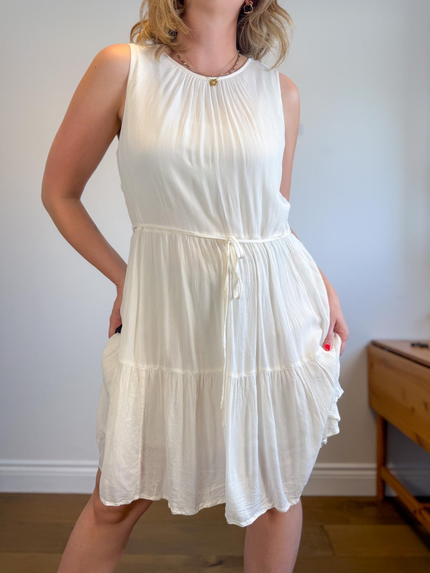 Banana Republic Tiered Mini Dress in White (Size L)