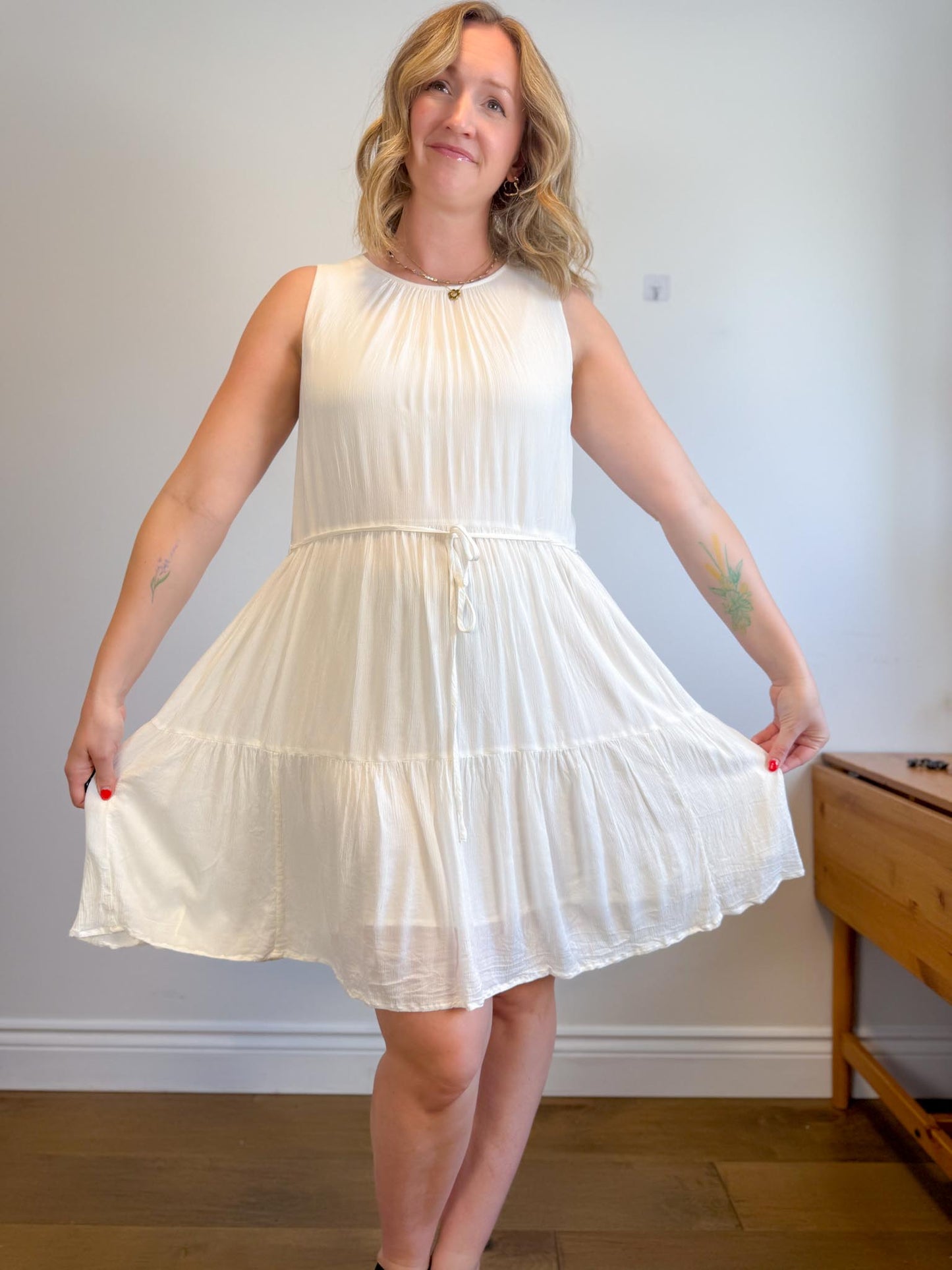 Banana Republic Tiered Mini Dress in White (Size L)