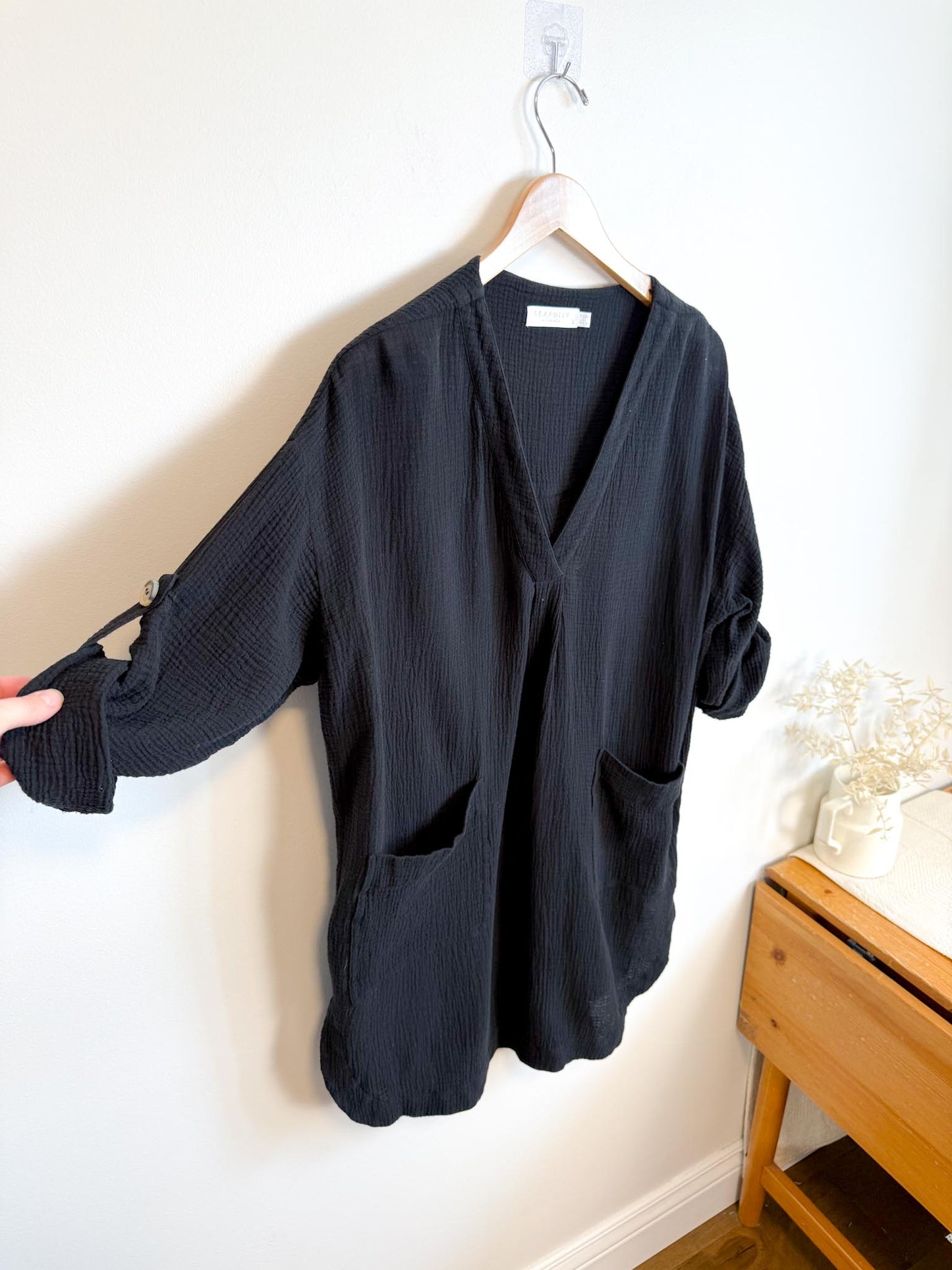 SEAFOLLY Cotton Gauze Beach Cover Up Dress in Black (Size L)
