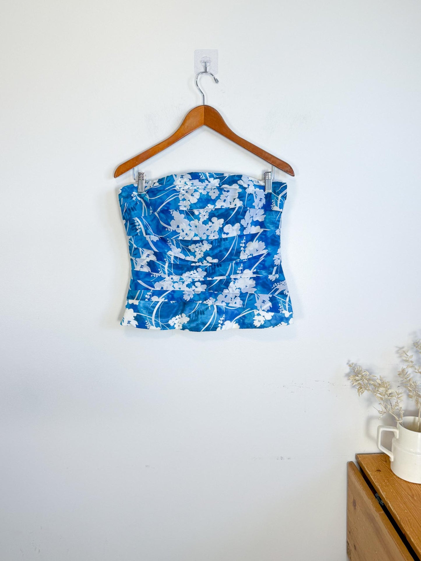 White House Black Market Silk Bustier Corset Top in White/Blue Floral (Size L)