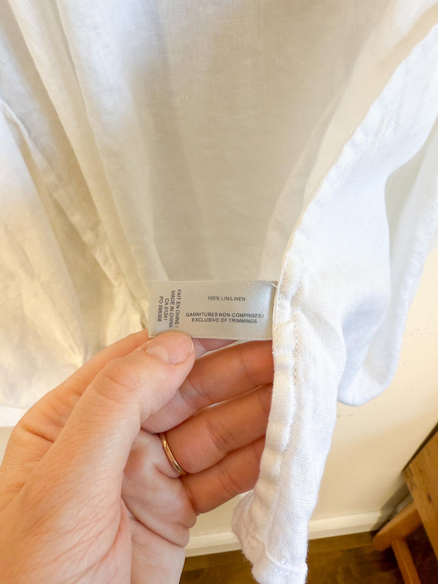 Simons Contemporaine Linen Wrap Top in White (Size M)