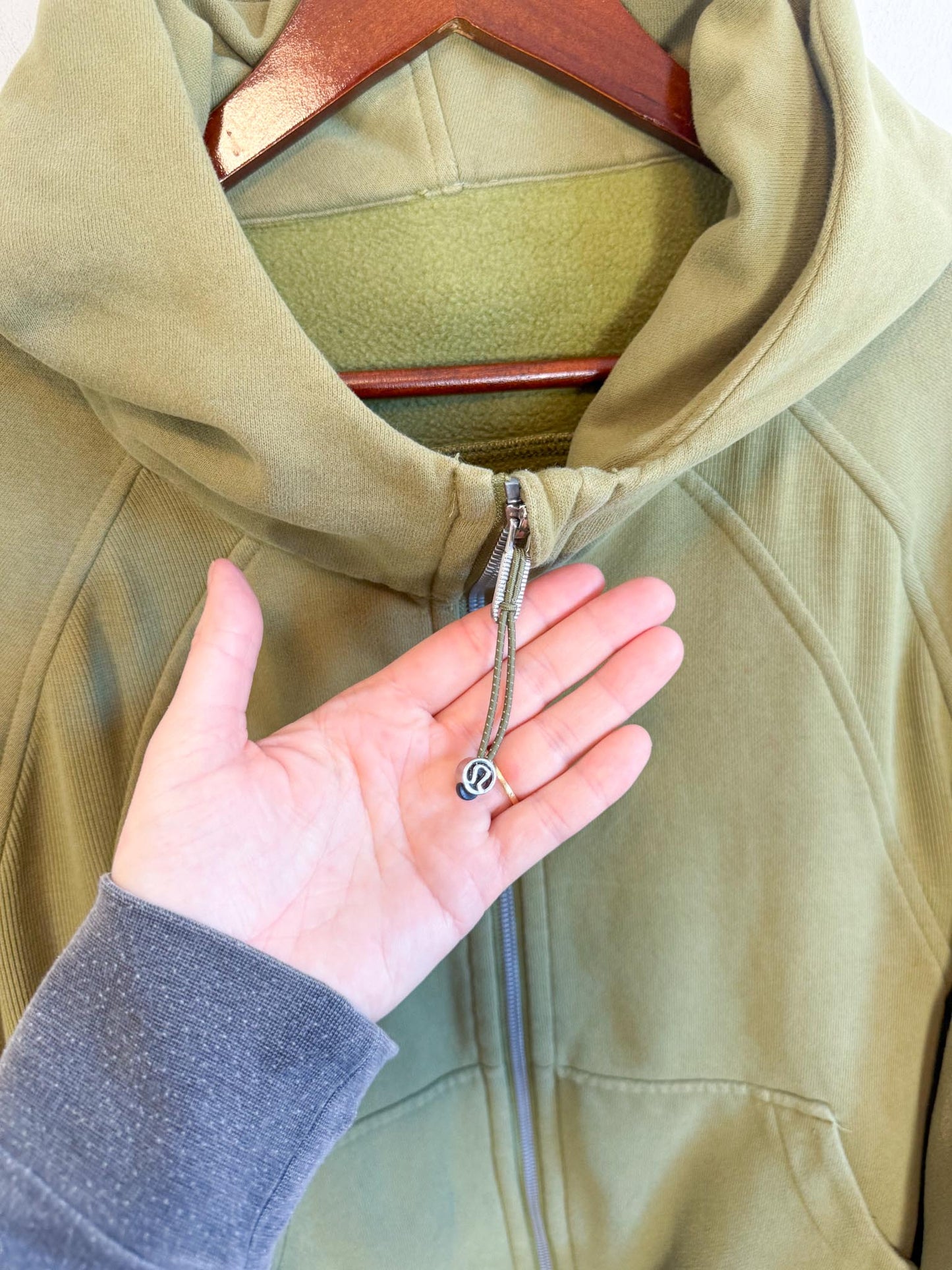 Lululemon "Scuba Oversized Full Zip Hoodie in Green" (Size XL/XXL)