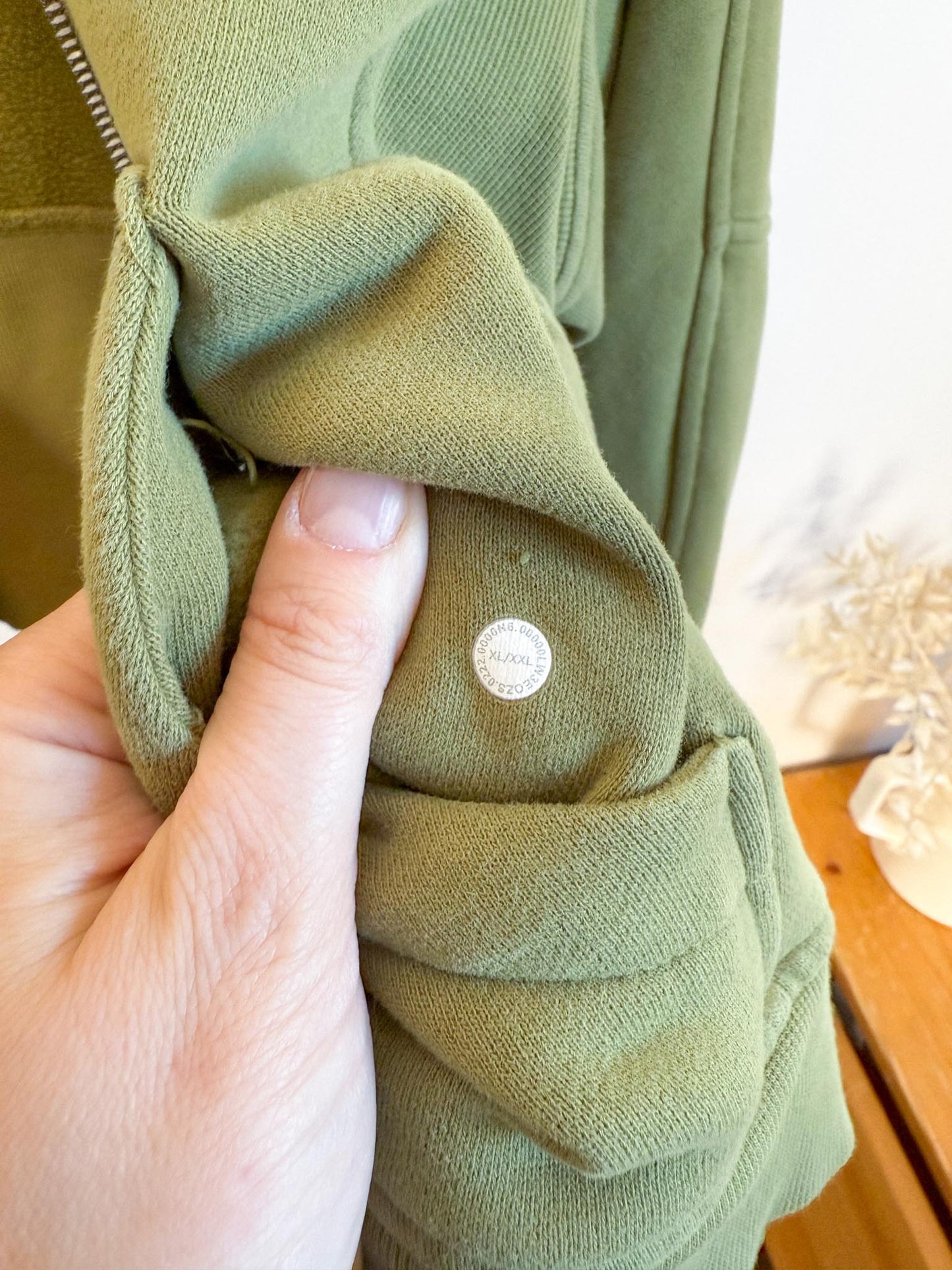 Lululemon "Scuba Oversized Full Zip Hoodie in Green" (Size XL/XXL)