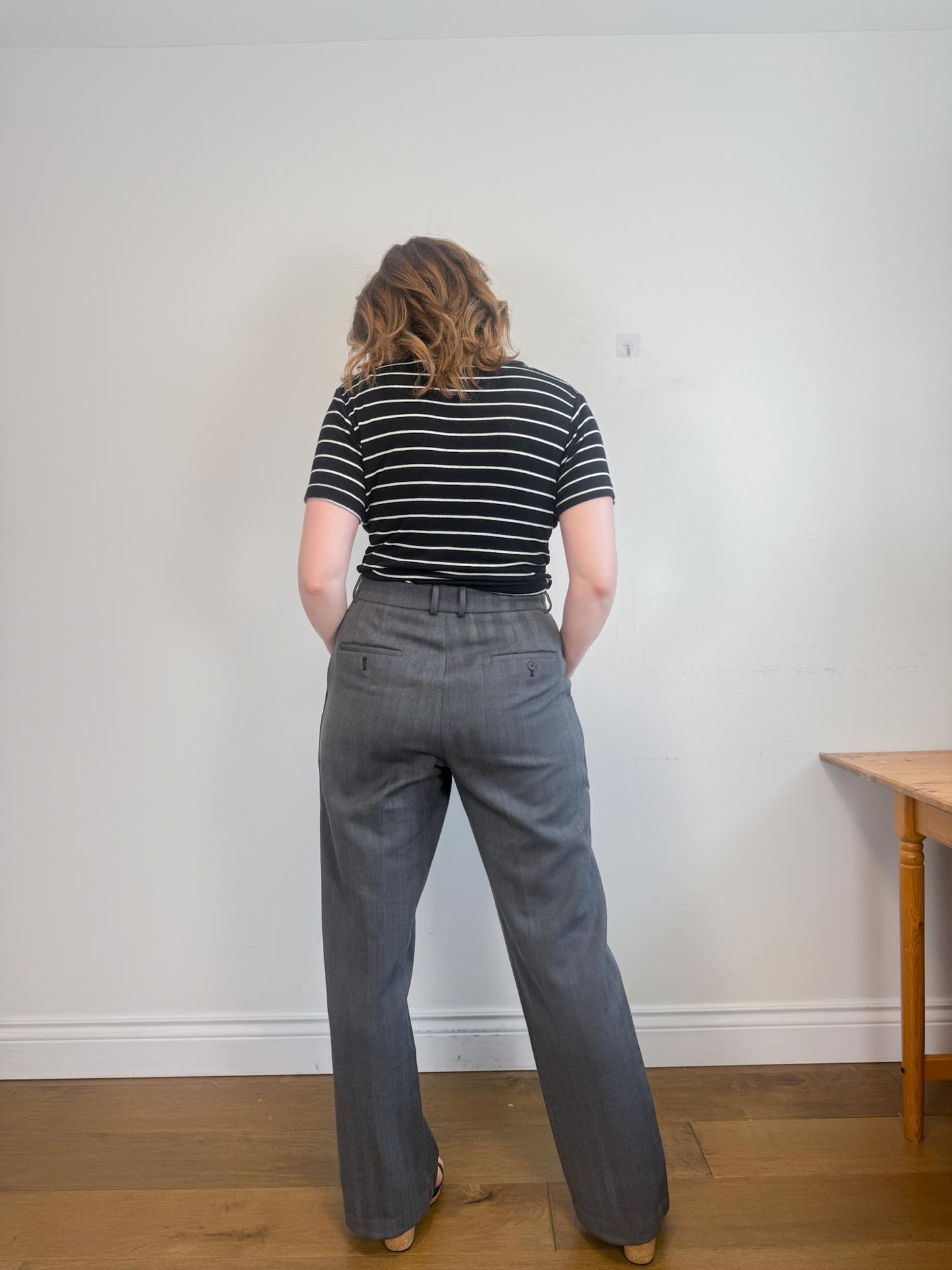 Babaton High Rise Trousers in Grey (Size 16)