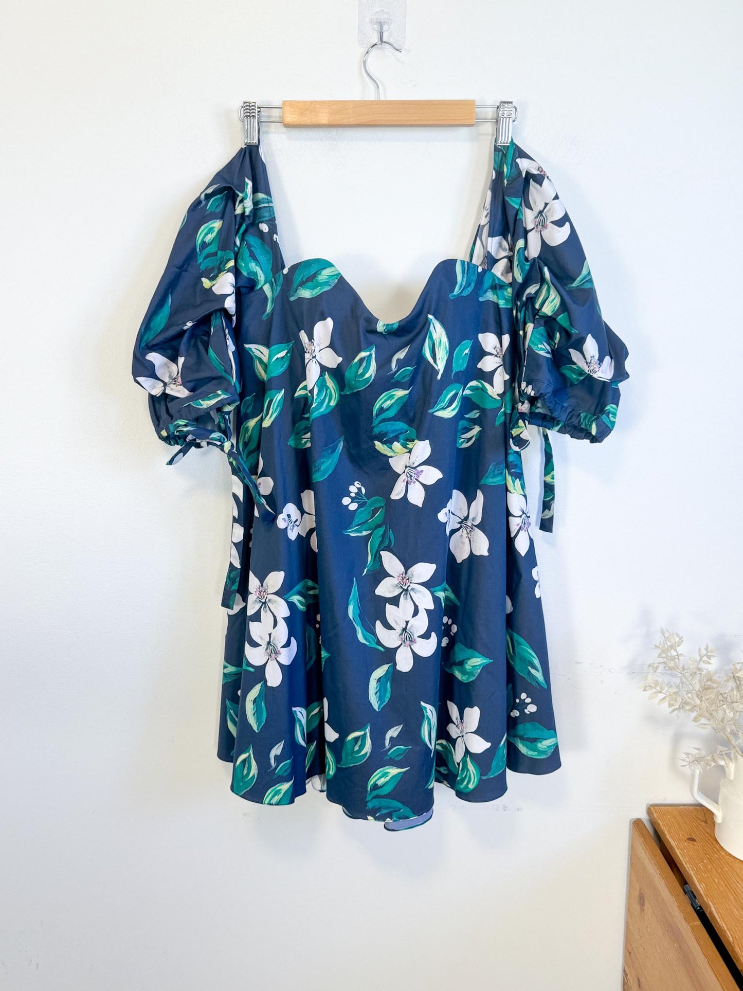 Caroline Constas Designer "Gabrielle Floral Strapless Mini Dress in Navy (Size L)