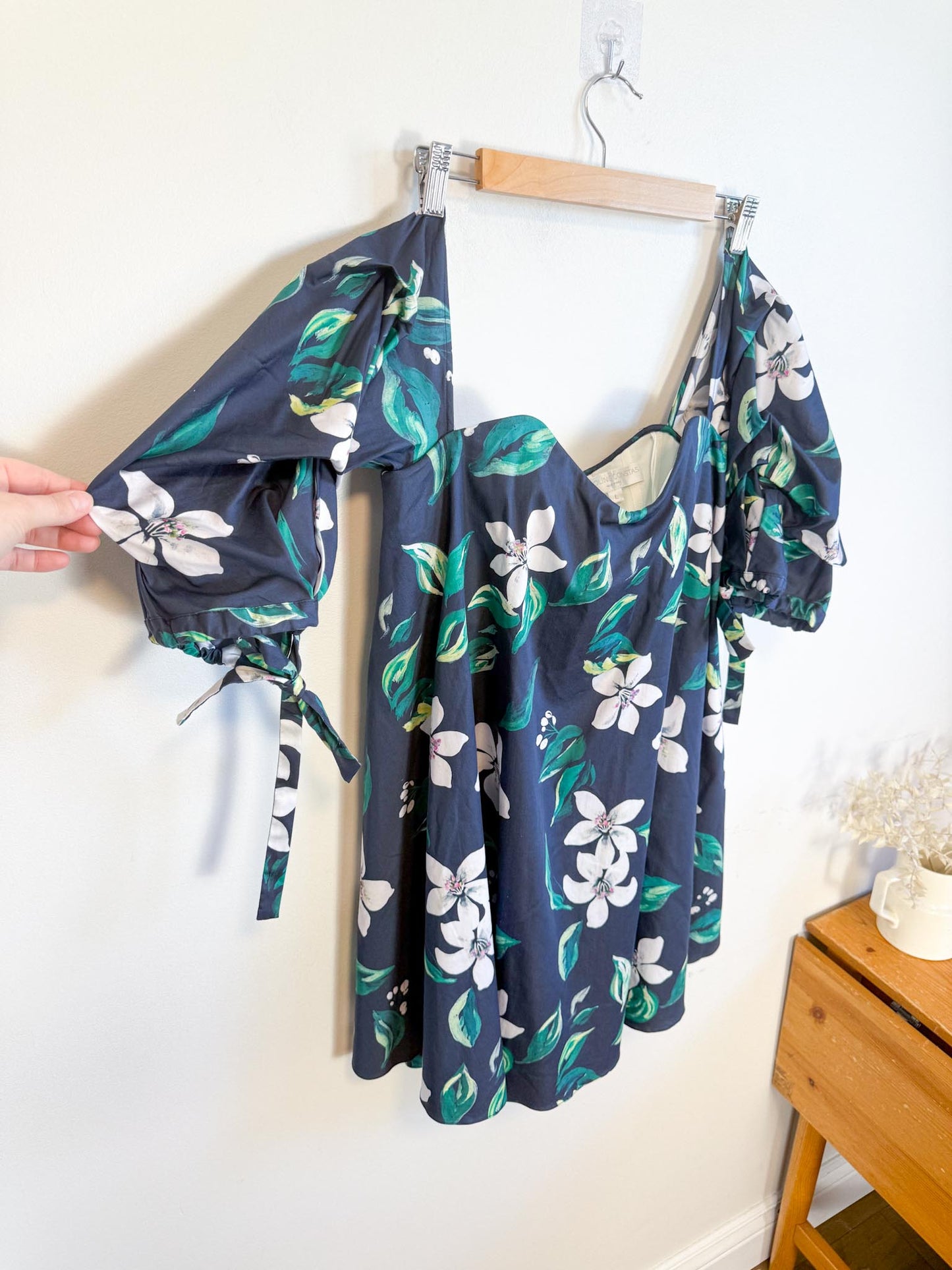 Caroline Constas Designer "Gabrielle Floral Strapless Mini Dress in Navy (Size L)