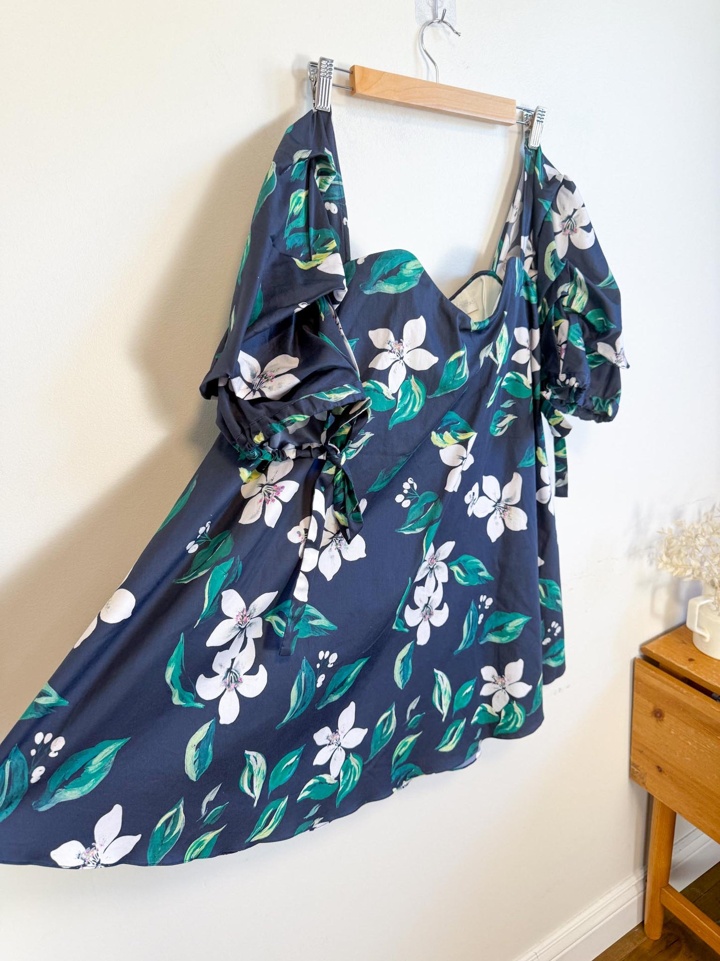 Caroline Constas Designer "Gabrielle Floral Strapless Mini Dress in Navy (Size L)