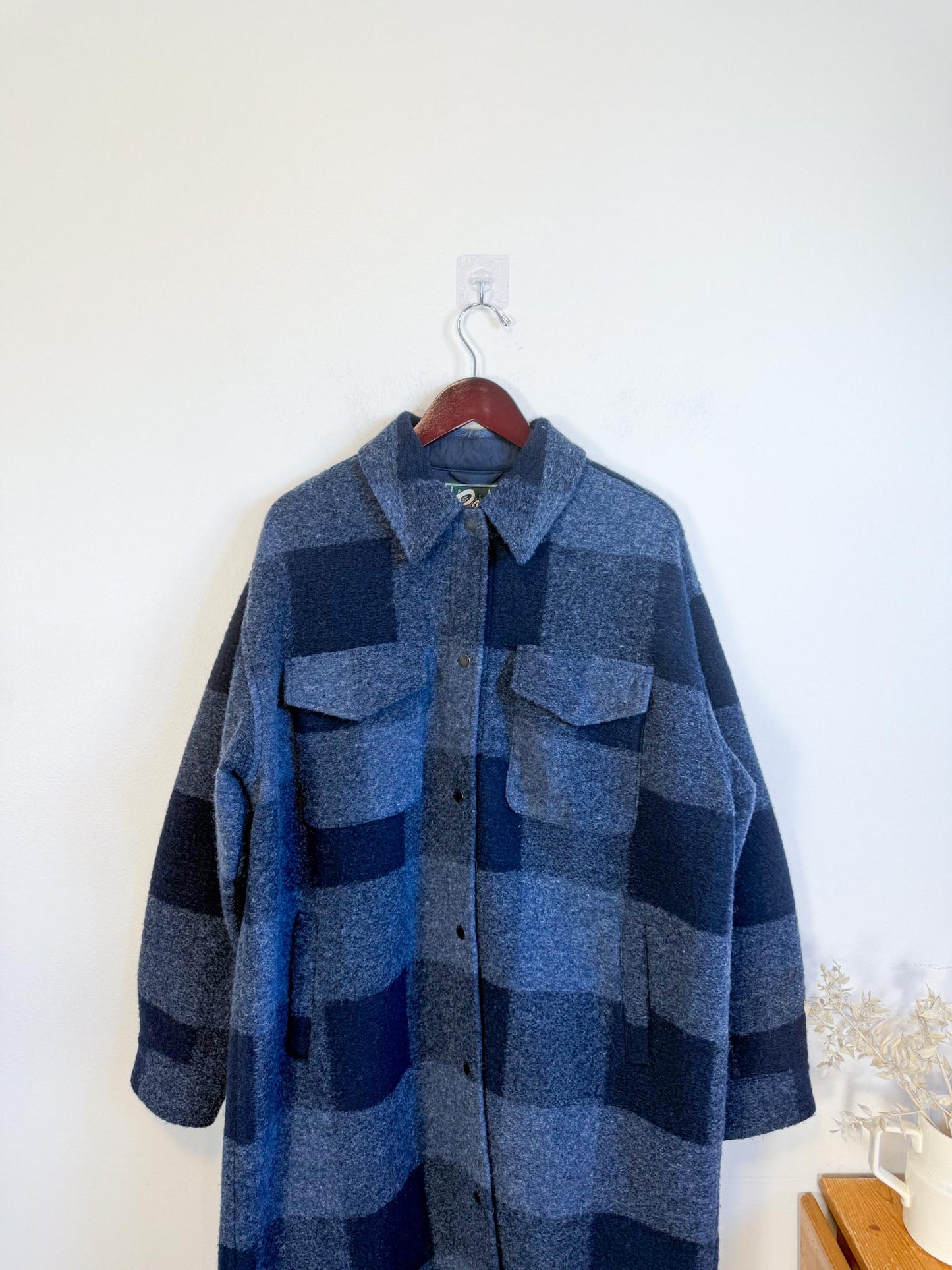 Roots "The Park Plaid Seymour Long Wool Coat in Navy" (Size XL)
