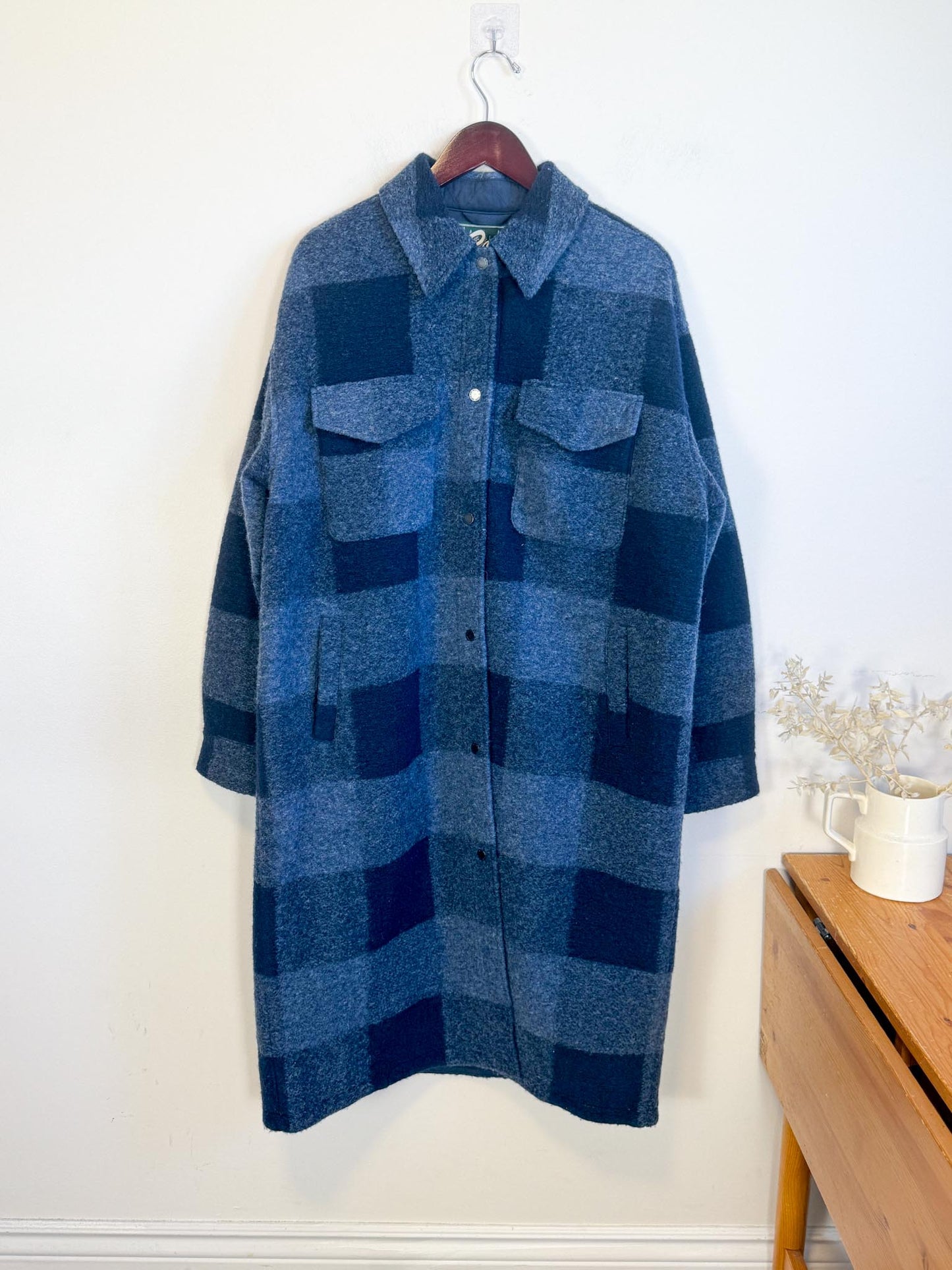 Roots "The Park Plaid Seymour Long Wool Coat in Navy" (Size XL)