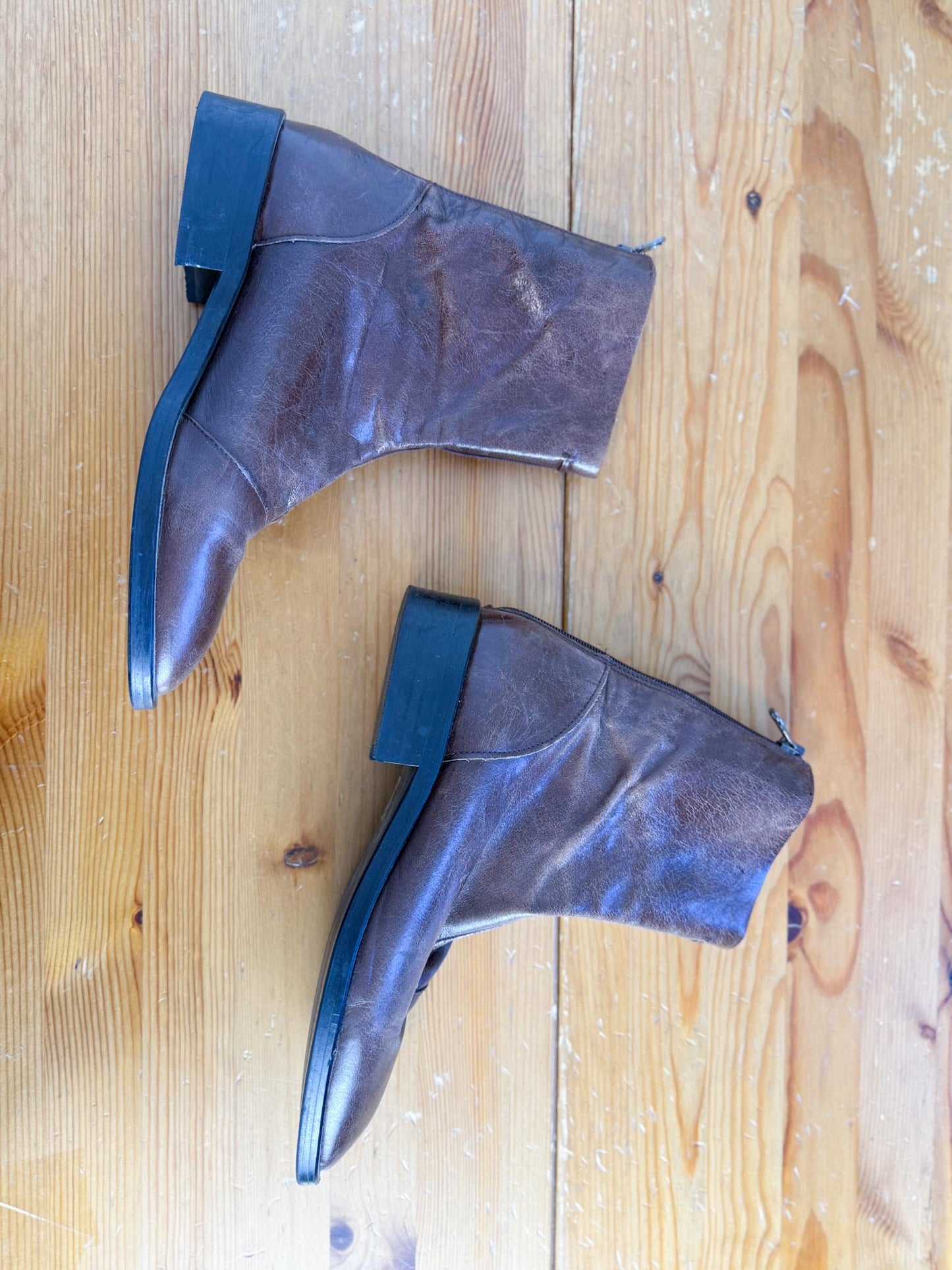 L’Intervalle Brown Leather Ankle Boots (Size 38)