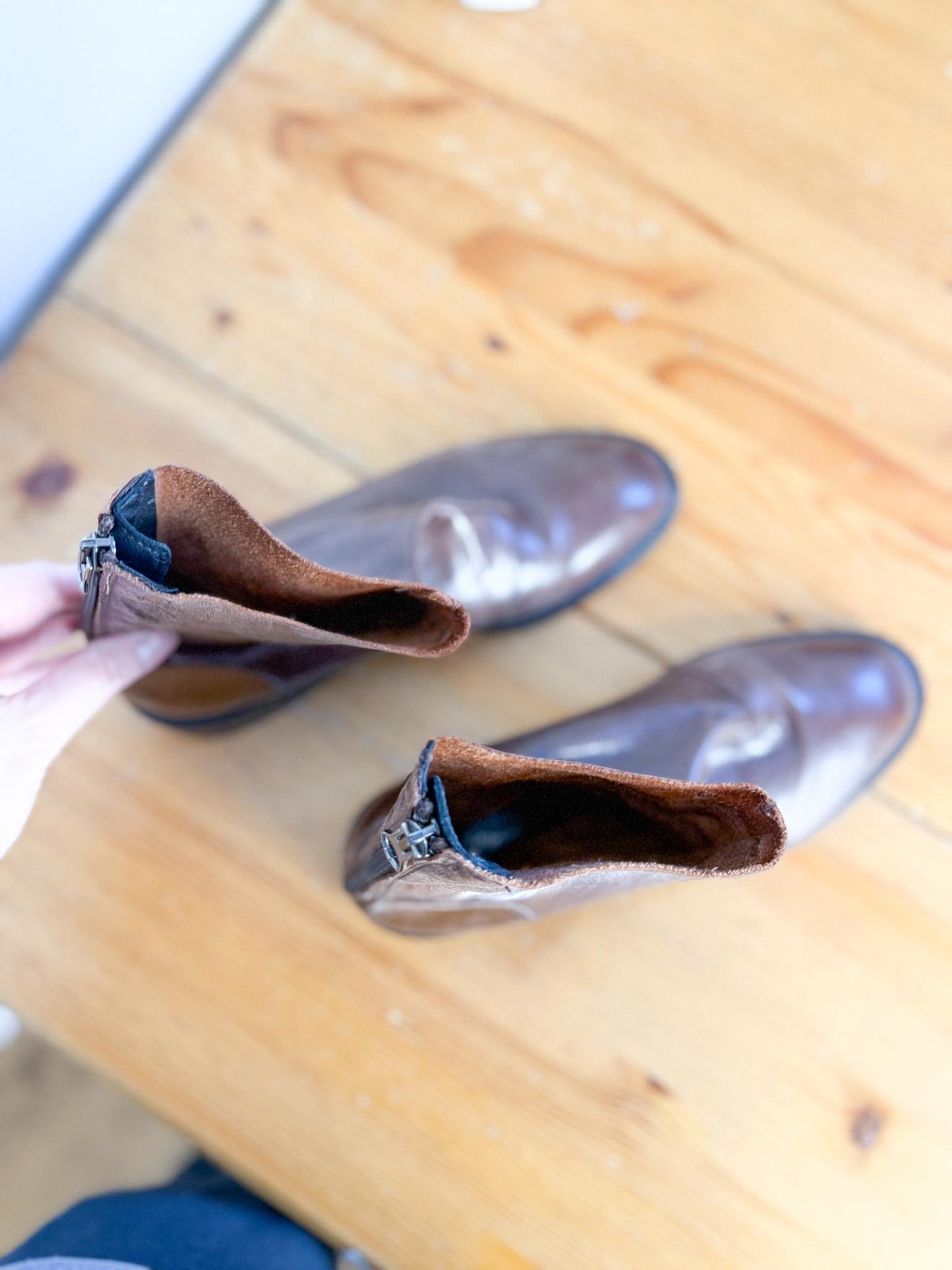 L’Intervalle Brown Leather Ankle Boots (Size 38)