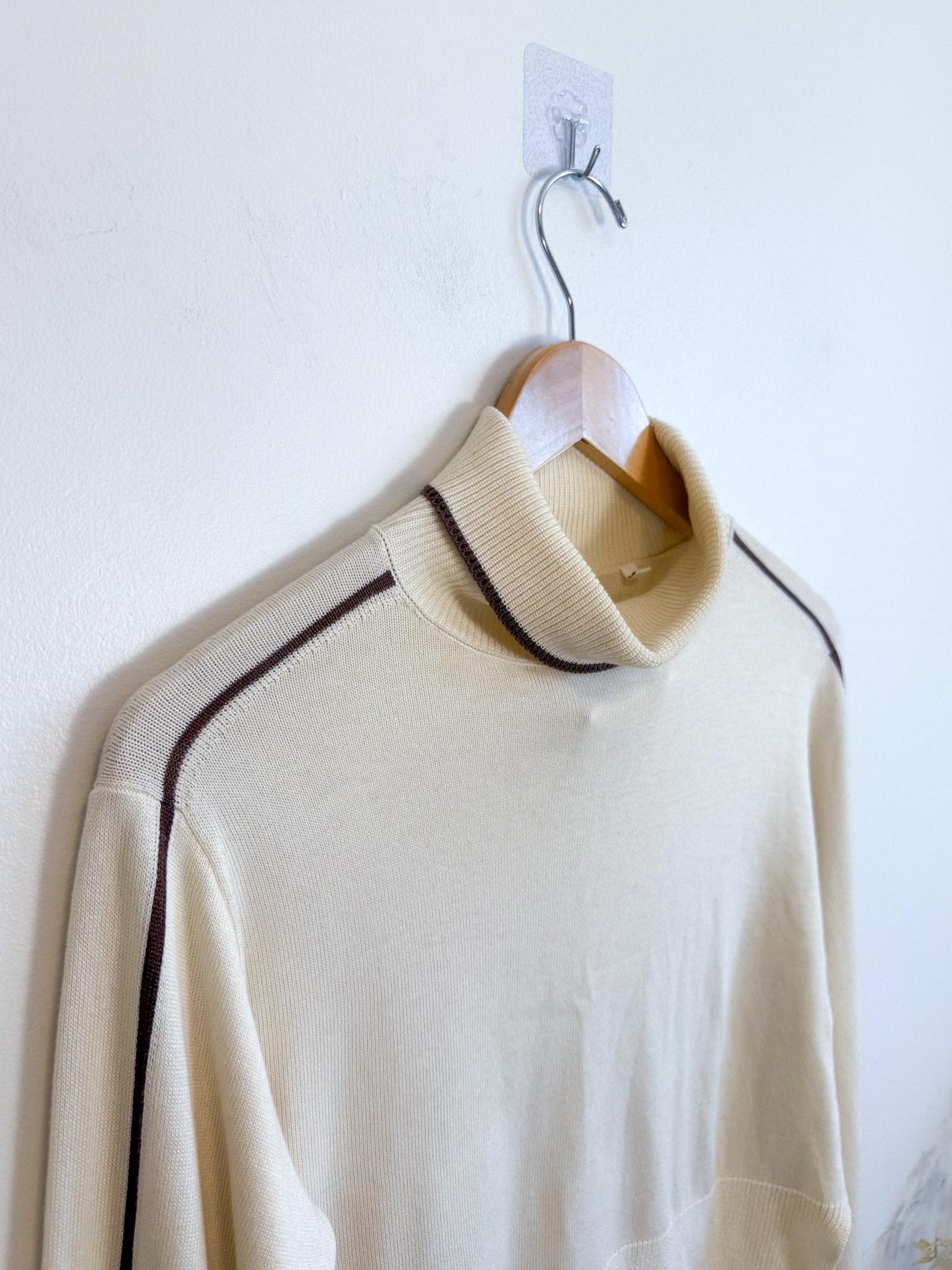 KOTN Slow Fashion "Women's Aswan Turtleneck in Natural" NWT (Size XS-S)