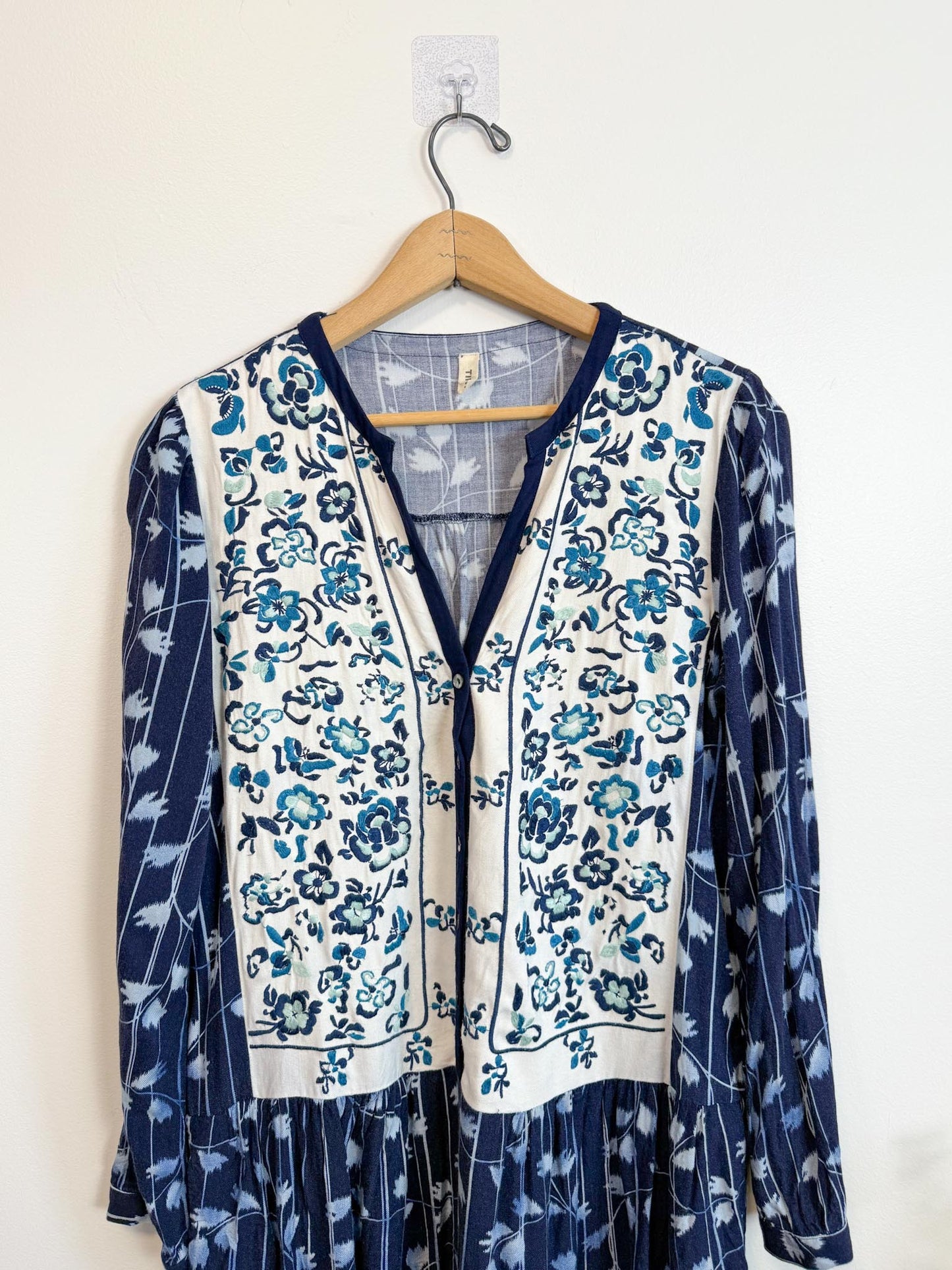 Anthropologie Embroidered Floral Tunic Dress in Blue (Size S)