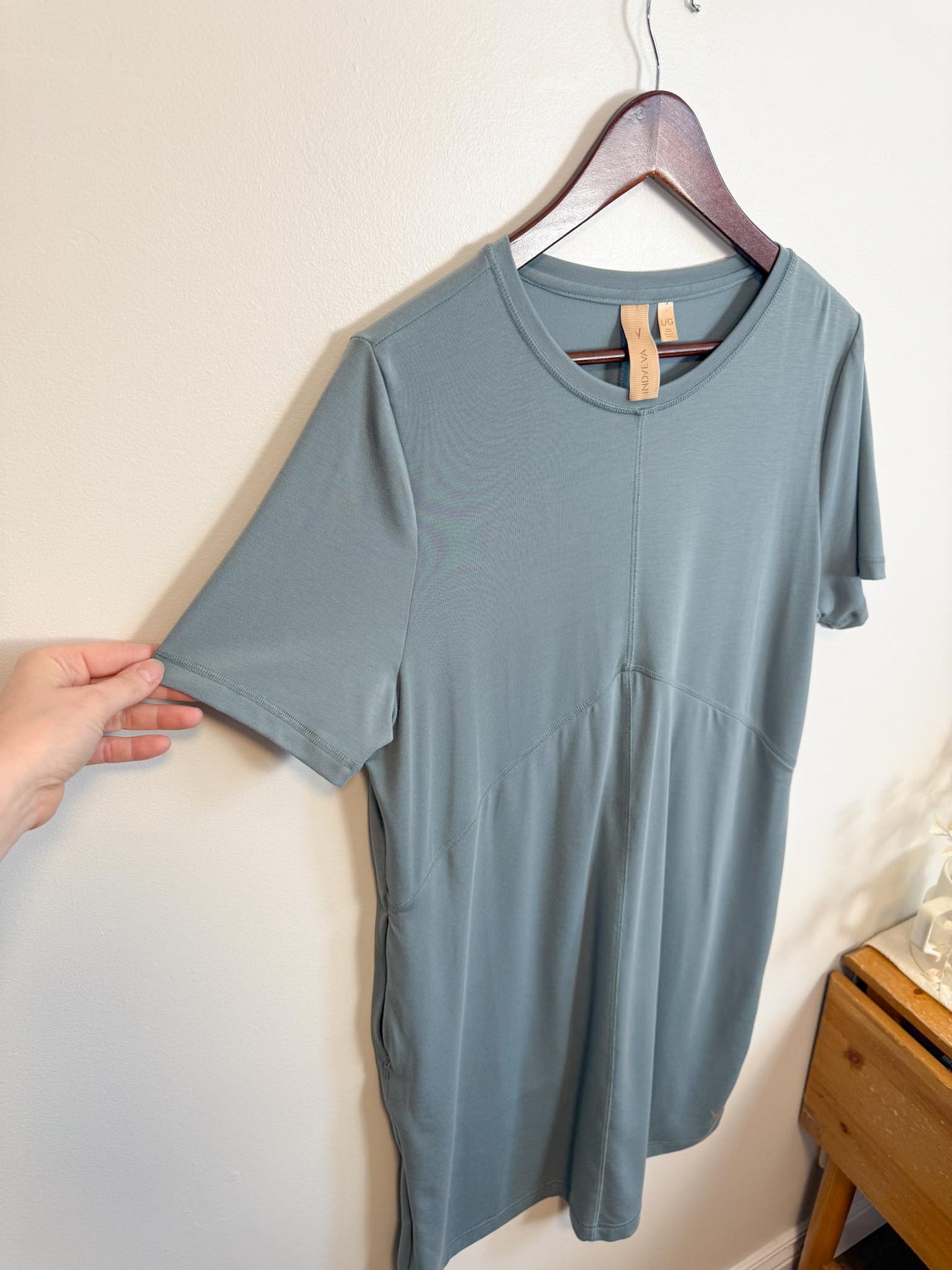INDYEVA Slow Fashion "Short Sleeve KUIVA Dress in Slate Blue" (Size L)