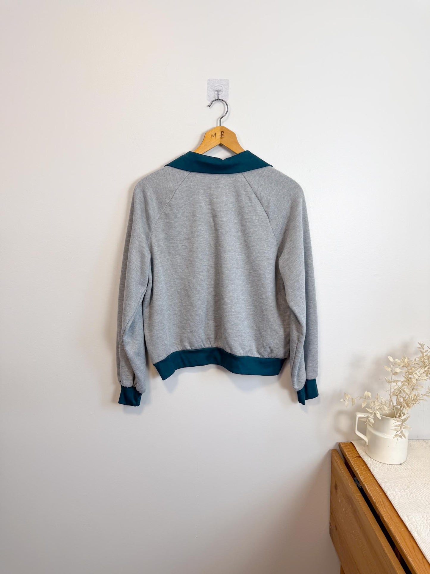Project Social LA Pullover Sweater in Grey/Green (Size S/M)