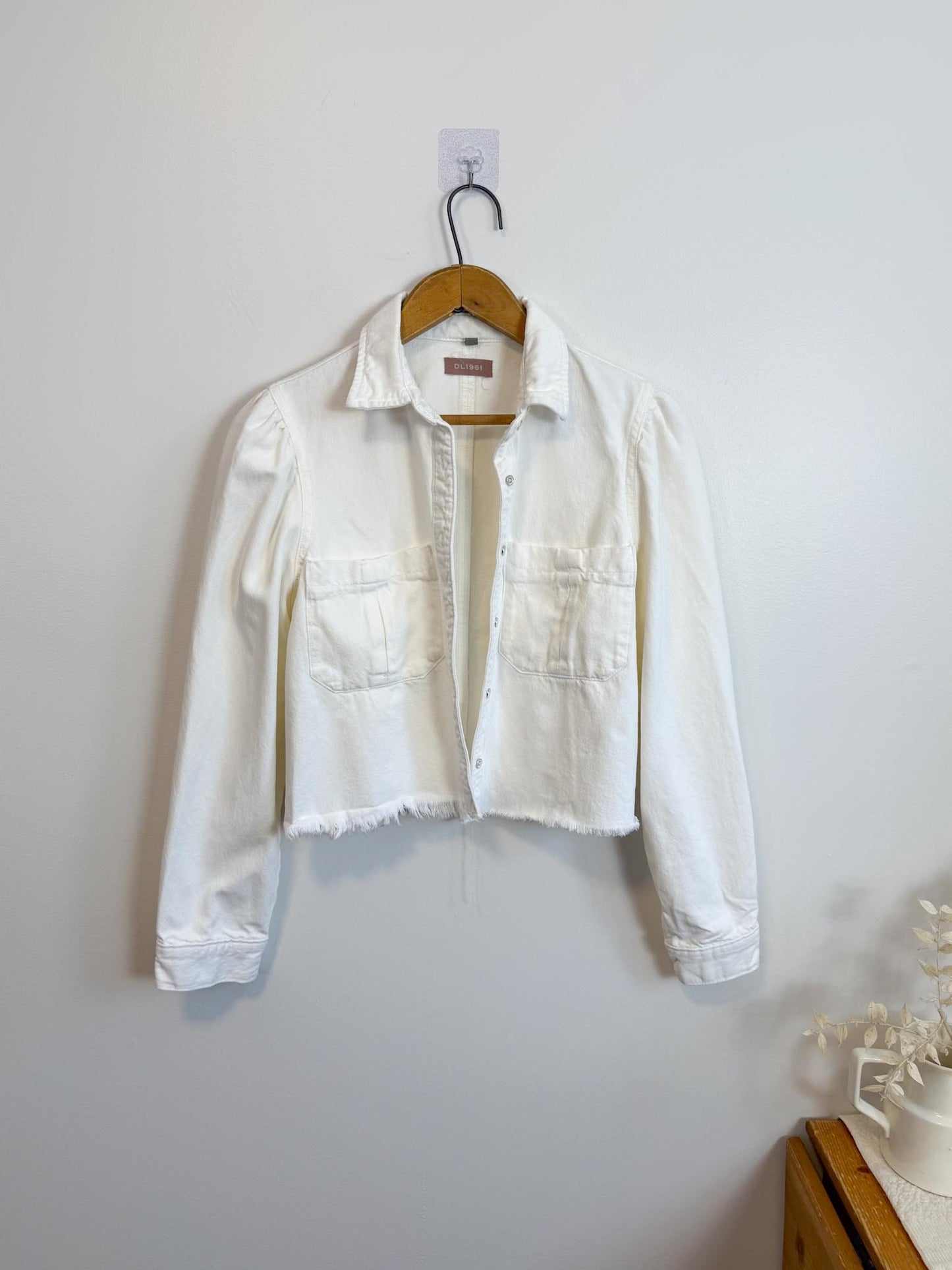 DL1961 "Simone Cropped Shirt in White" (Size S)