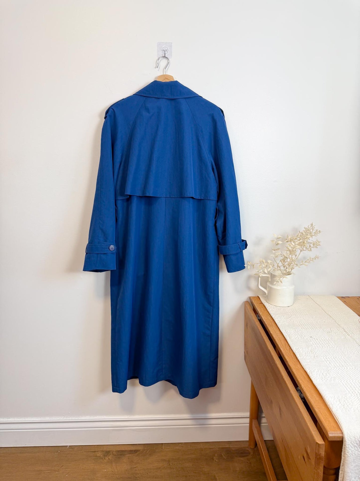 Vintage Sears Trench Coat in Blue (Size L)